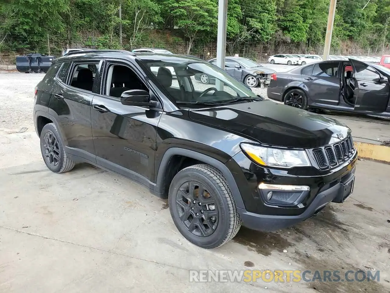 4 Photograph of a damaged car 3C4NJDAB6MT584116 JEEP COMPASS 2021