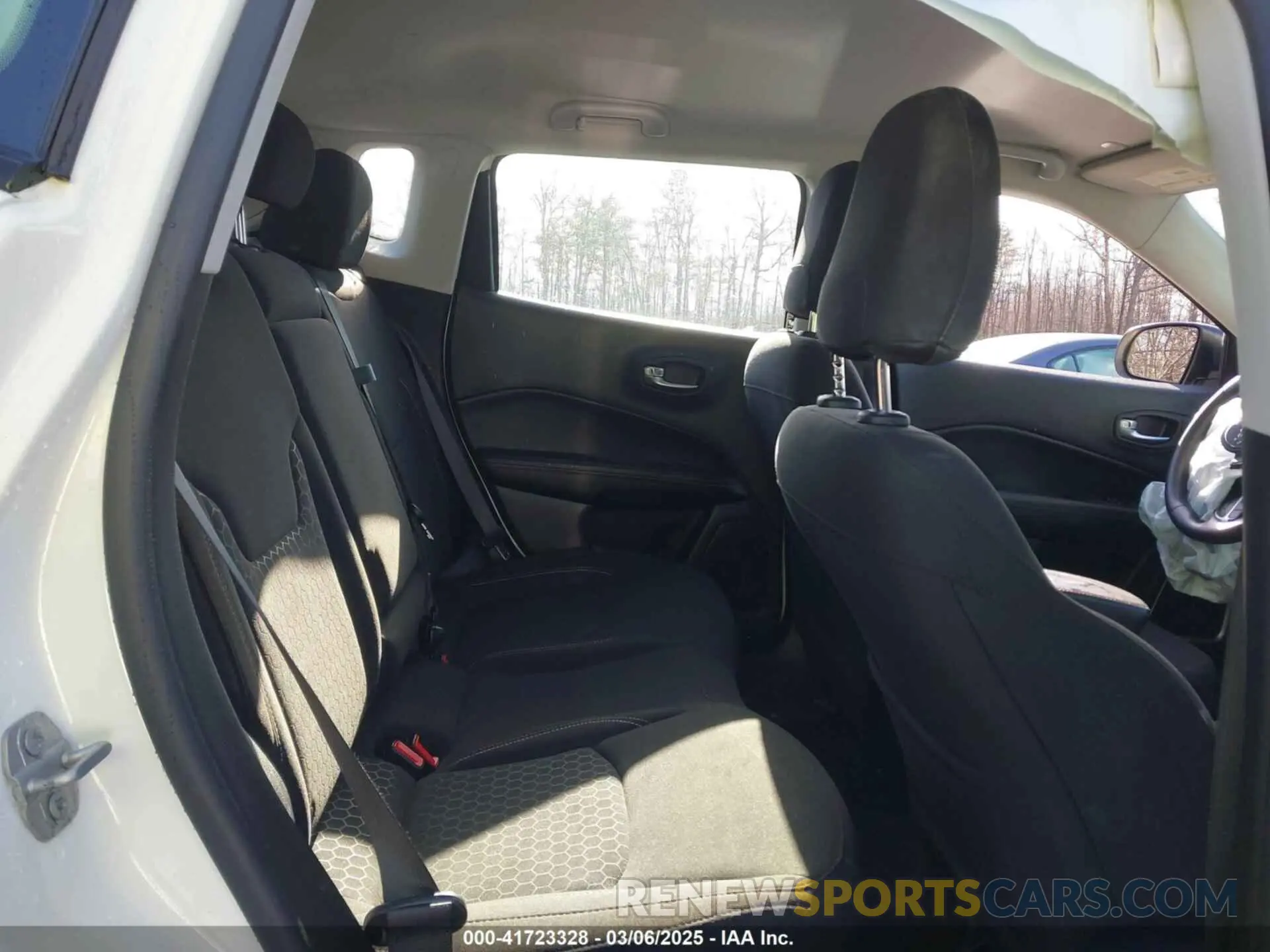 8 Photograph of a damaged car 3C4NJDAB7MT510591 JEEP COMPASS 2021