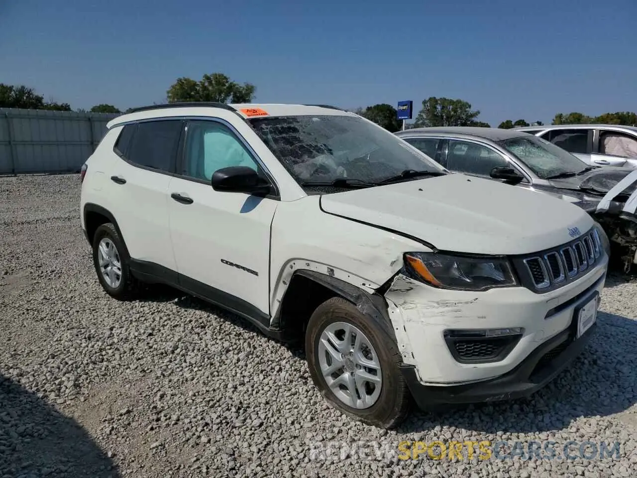 4 Photograph of a damaged car 3C4NJDAB8MT512950 JEEP COMPASS 2021