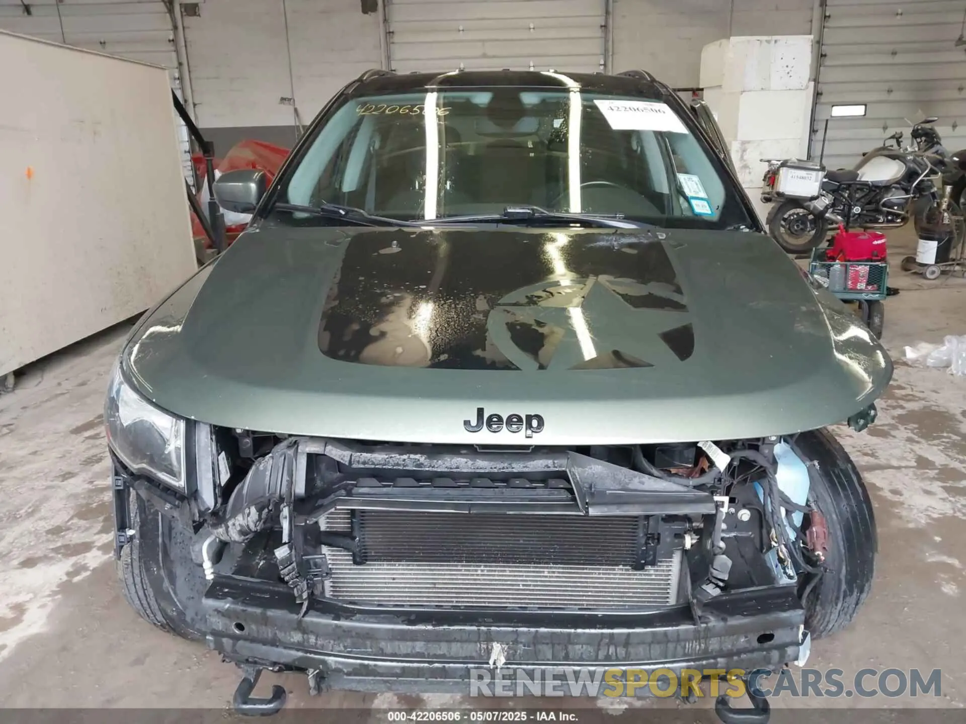 13 Photograph of a damaged car 3C4NJDAB8MT591231 JEEP COMPASS 2021