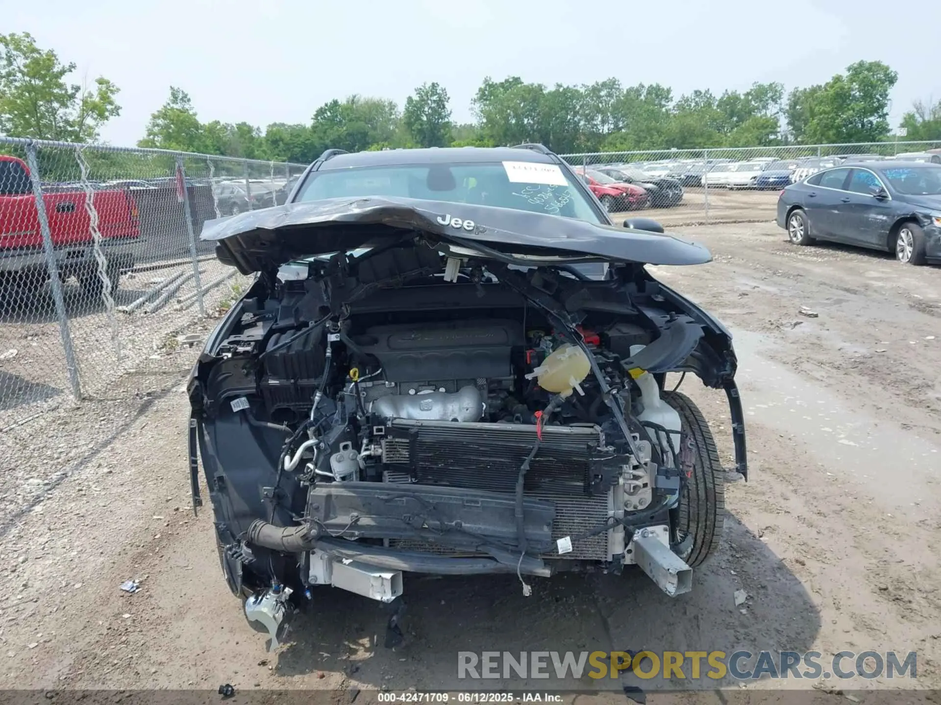13 Photograph of a damaged car 3C4NJDAB9MT566547 JEEP COMPASS 2021