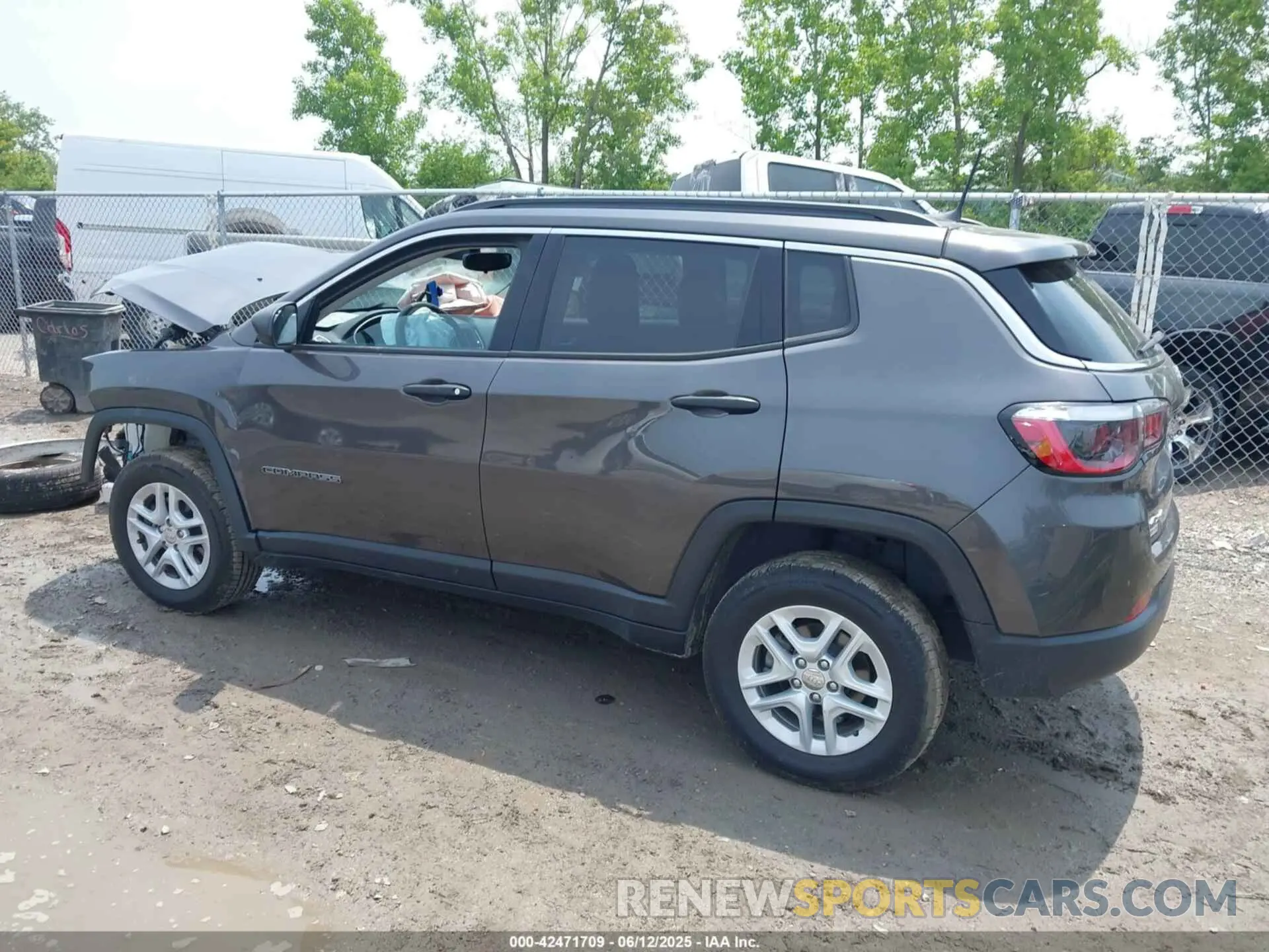 3 Photograph of a damaged car 3C4NJDAB9MT566547 JEEP COMPASS 2021