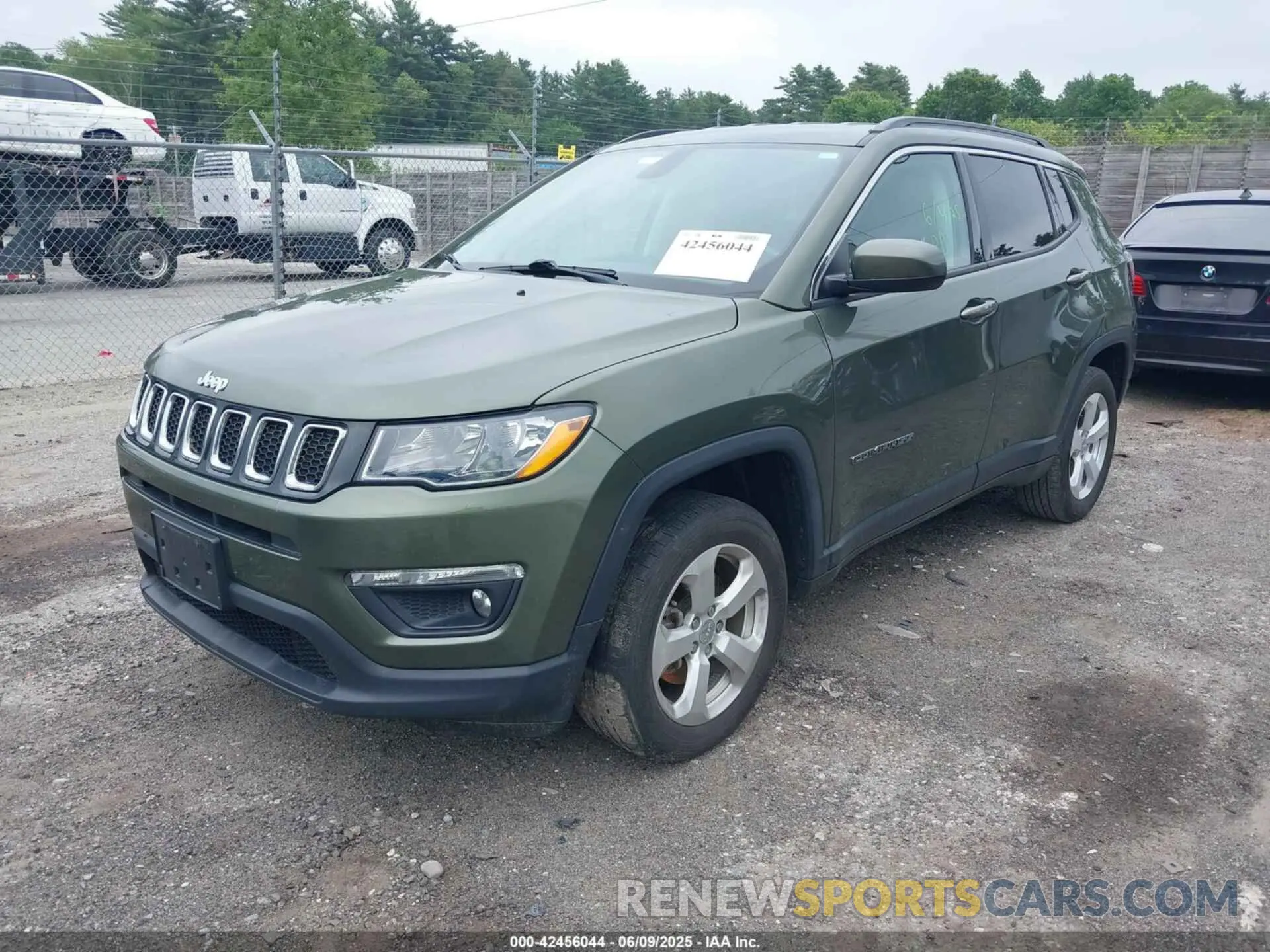 2 Photograph of a damaged car 3C4NJDBB0MT506834 JEEP COMPASS 2021