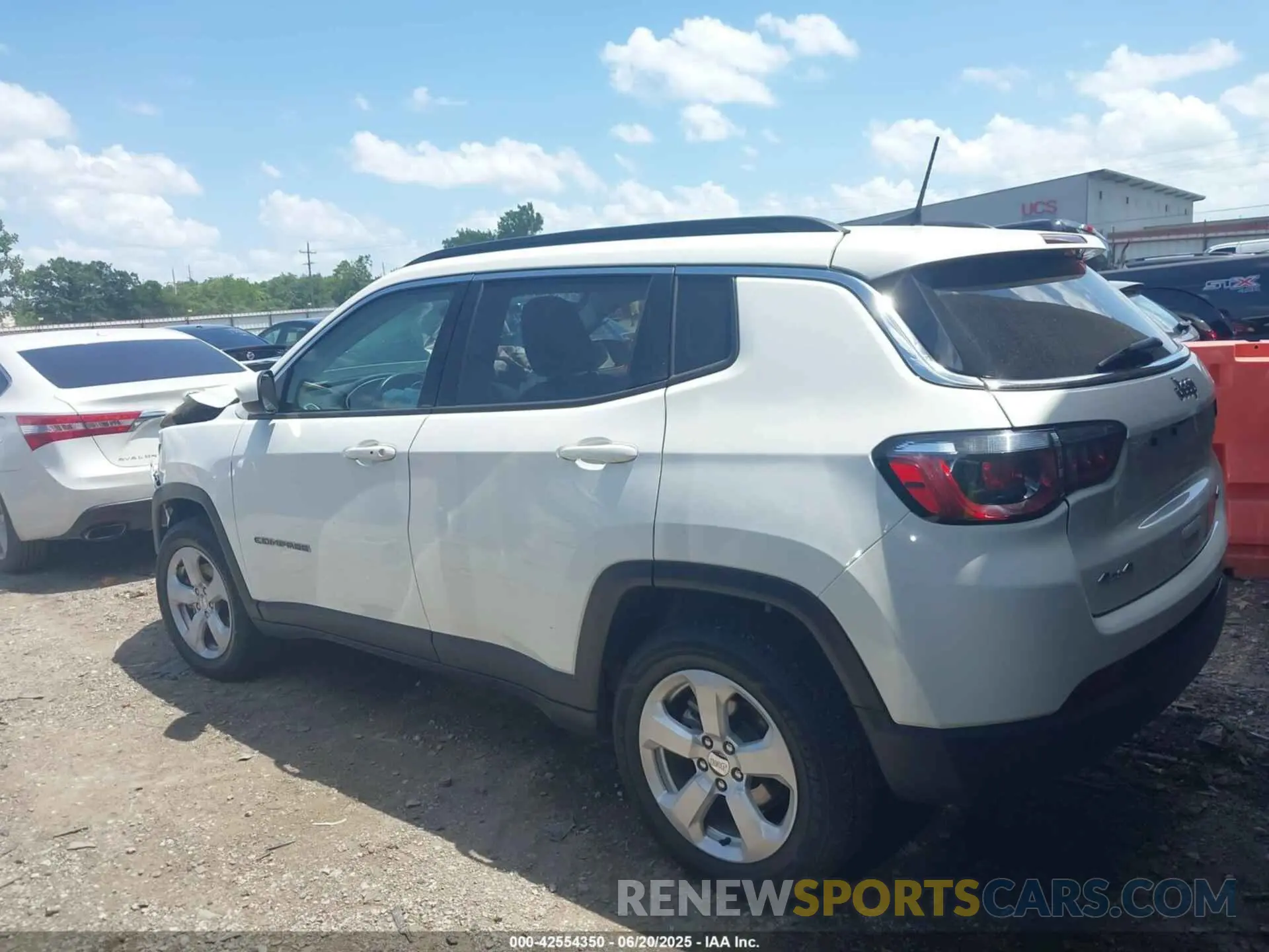 14 Photograph of a damaged car 3C4NJDBB0MT600115 JEEP COMPASS 2021