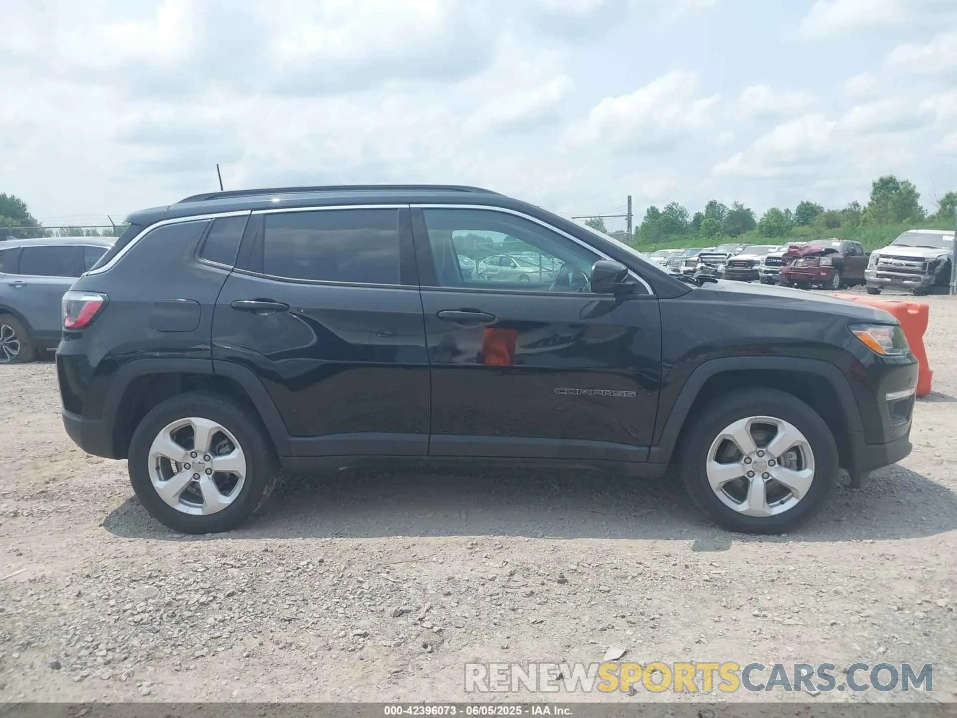 13 Photograph of a damaged car 3C4NJDBB1MT507653 JEEP COMPASS 2021