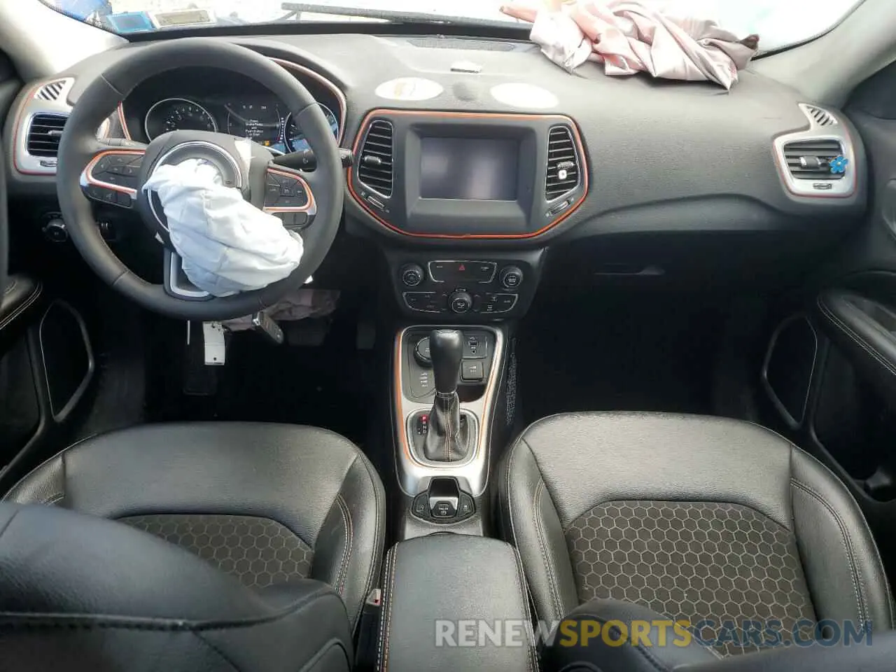 8 Photograph of a damaged car 3C4NJDBB1MT534562 JEEP COMPASS 2021