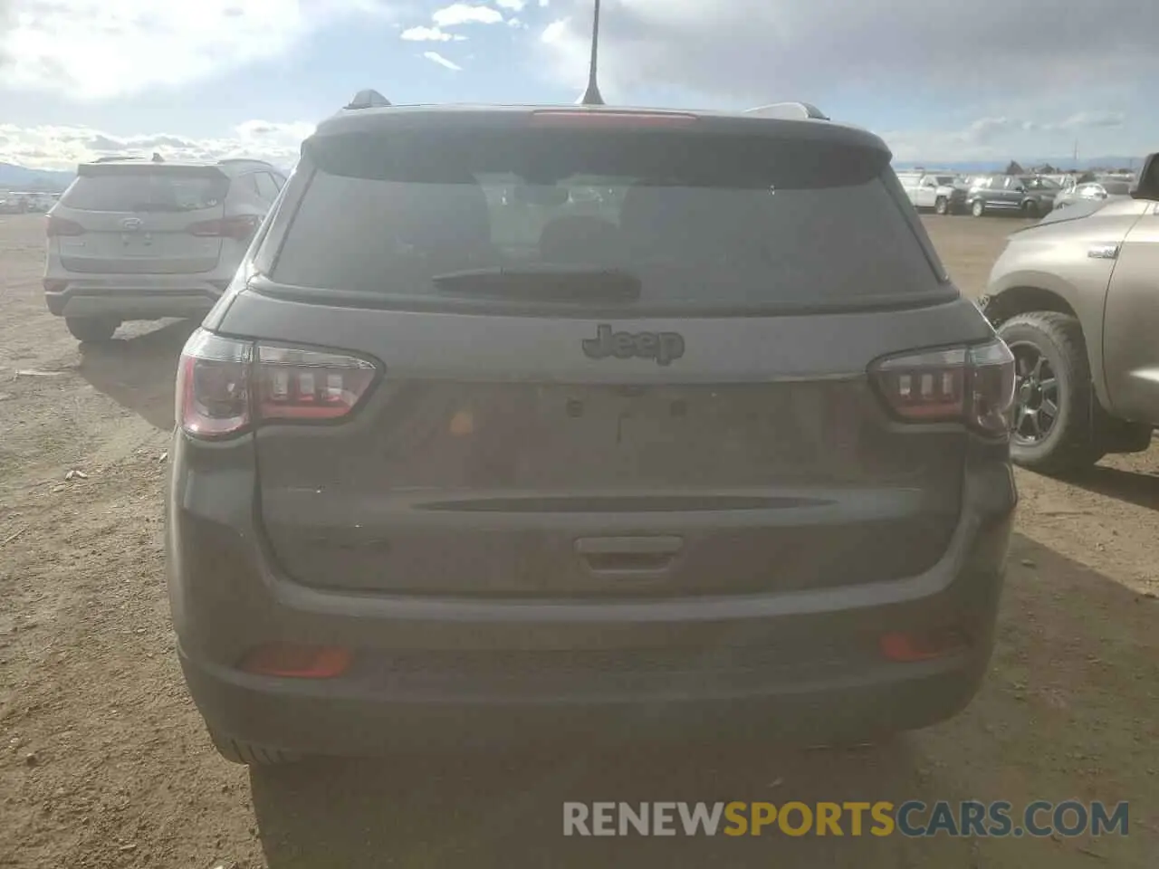 6 Photograph of a damaged car 3C4NJDBB1MT557615 JEEP COMPASS 2021
