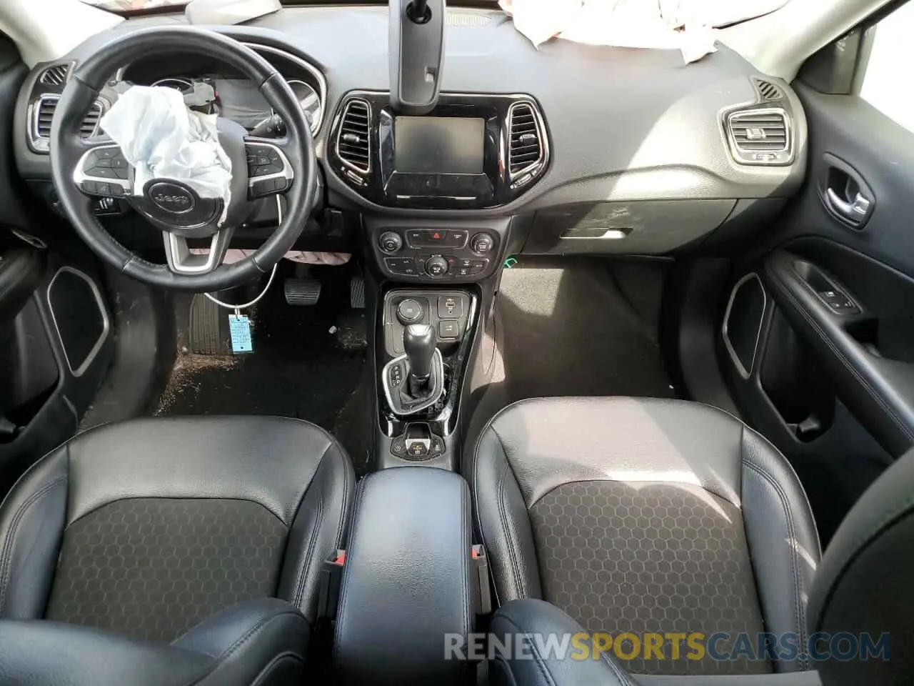 8 Photograph of a damaged car 3C4NJDBB1MT562619 JEEP COMPASS 2021