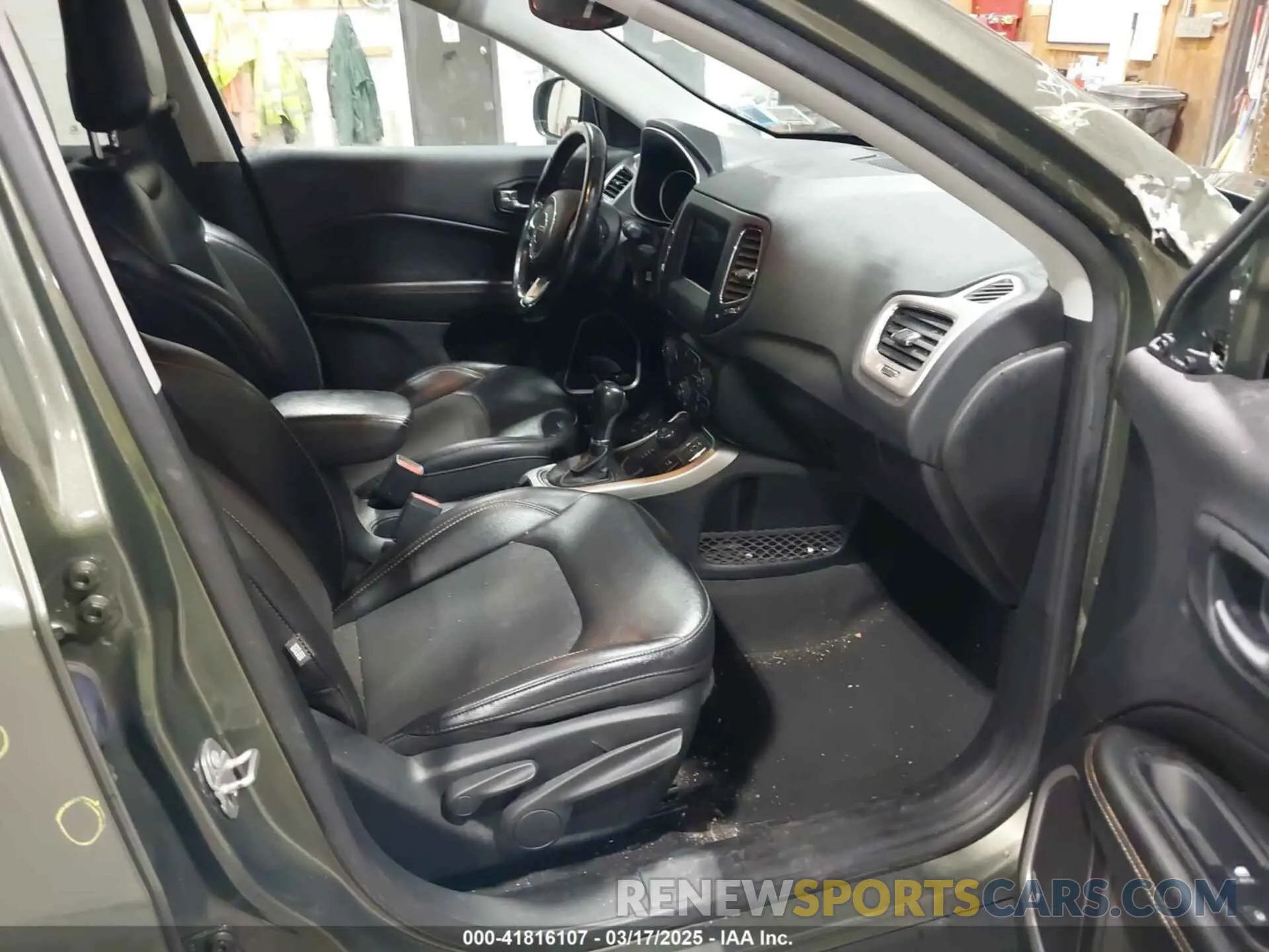 5 Photograph of a damaged car 3C4NJDBB1MT566220 JEEP COMPASS 2021