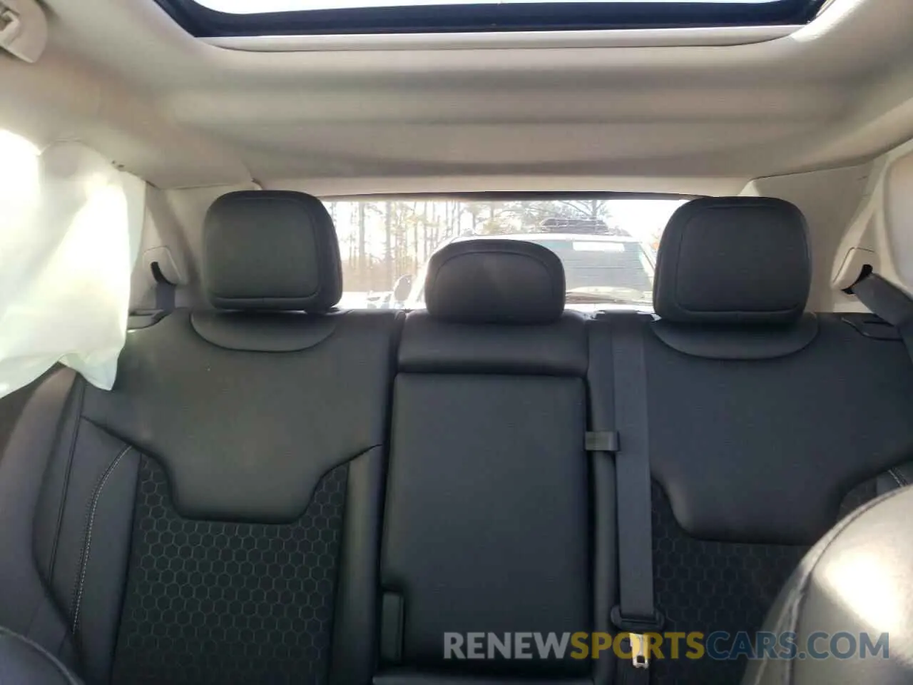 10 Photograph of a damaged car 3C4NJDBB1MT569618 JEEP COMPASS 2021