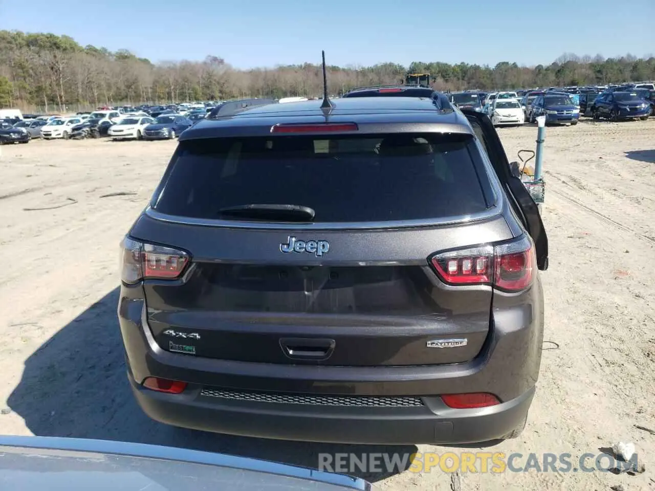 6 Photograph of a damaged car 3C4NJDBB1MT569618 JEEP COMPASS 2021