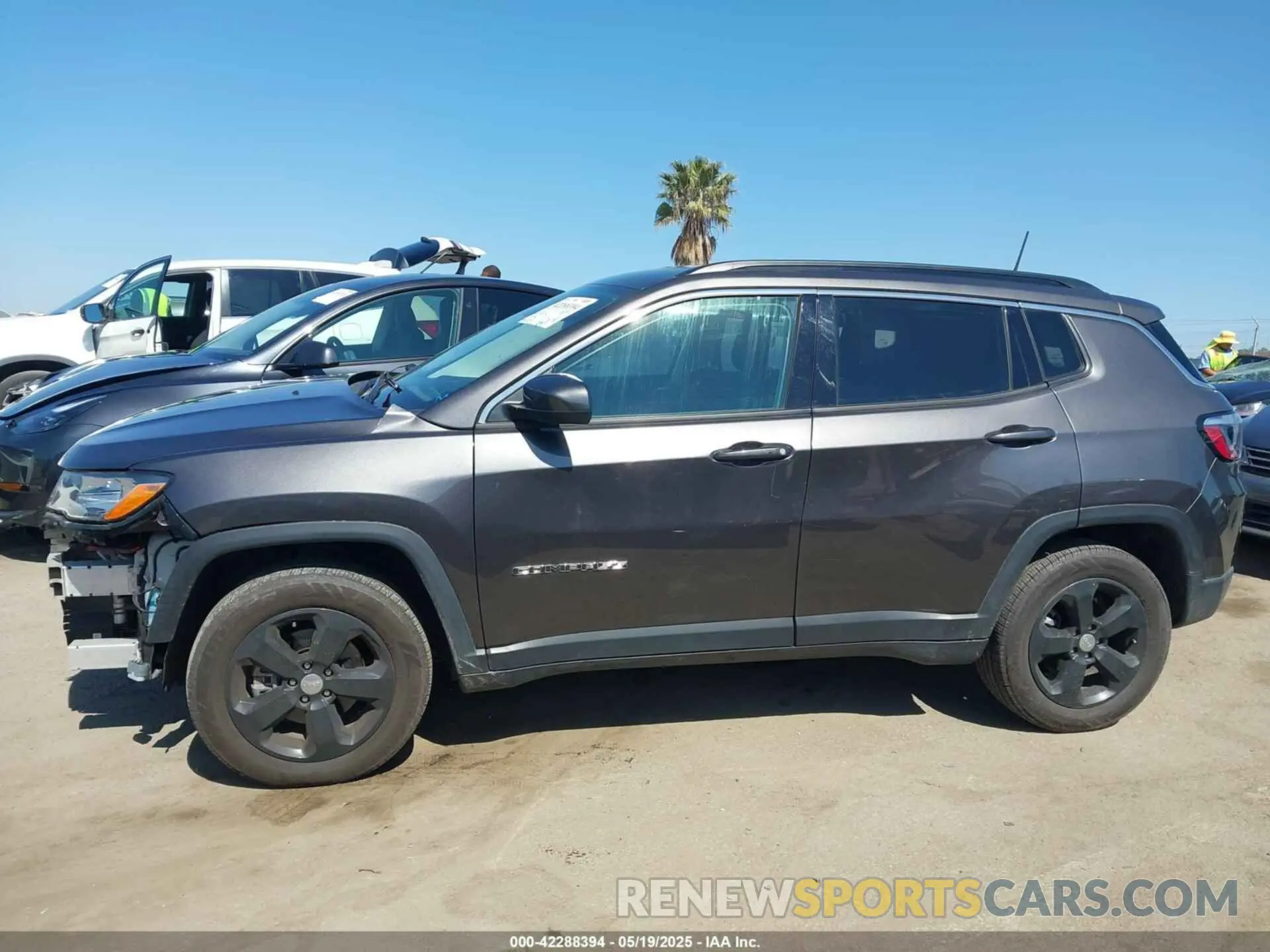 14 Photograph of a damaged car 3C4NJDBB1MT578819 JEEP COMPASS 2021