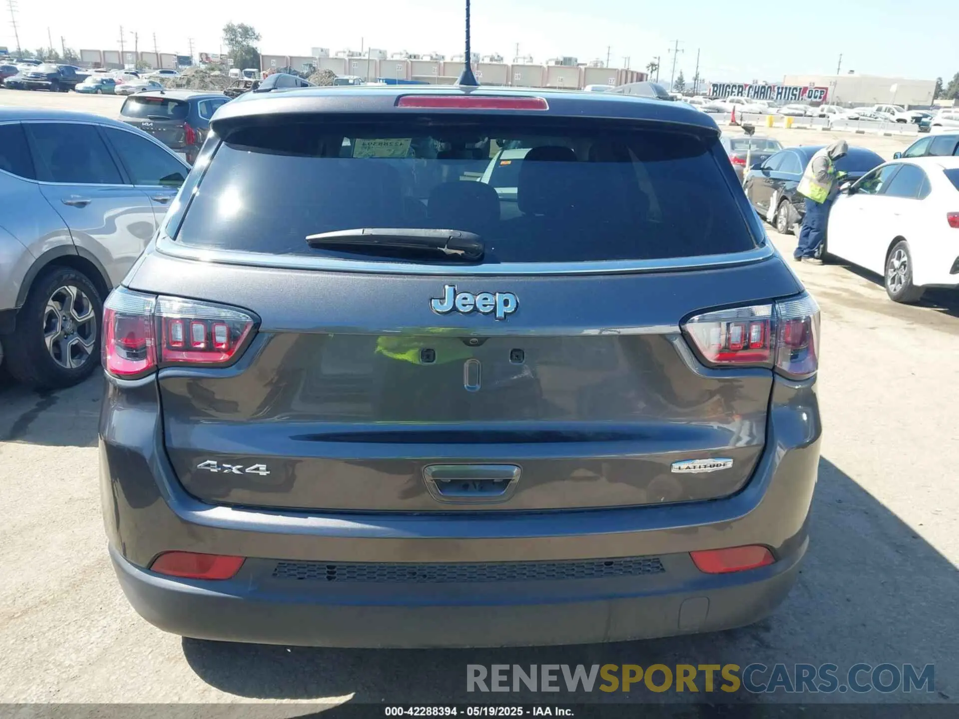 16 Photograph of a damaged car 3C4NJDBB1MT578819 JEEP COMPASS 2021
