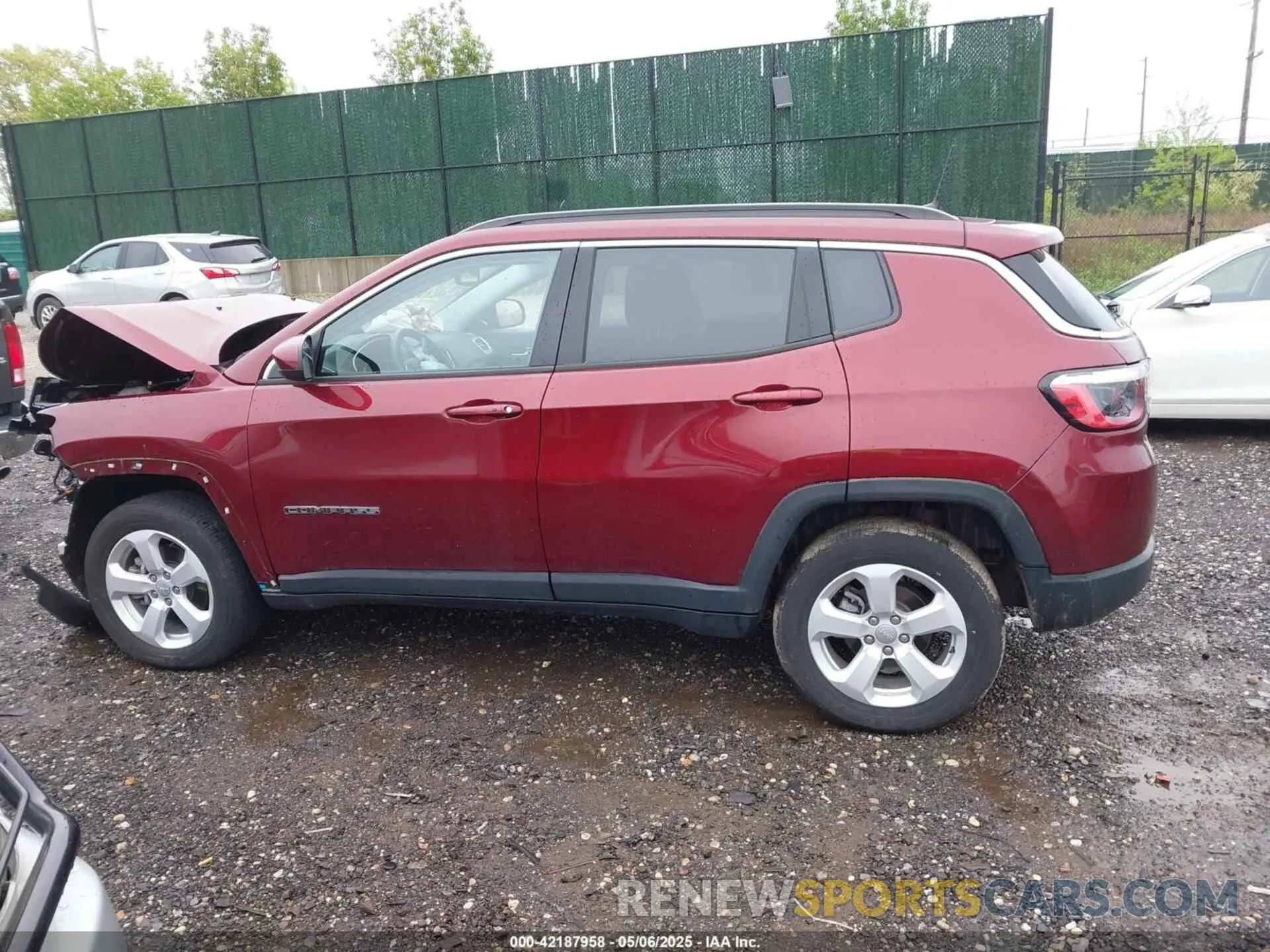 13 Photograph of a damaged car 3C4NJDBB1MT597693 JEEP COMPASS 2021