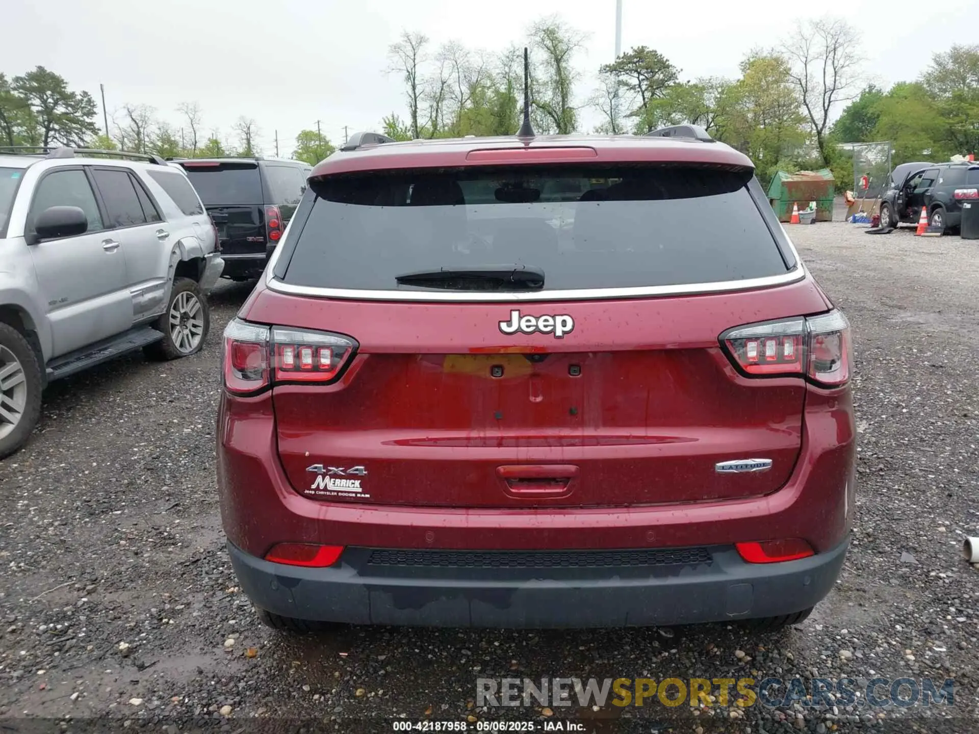 15 Photograph of a damaged car 3C4NJDBB1MT597693 JEEP COMPASS 2021