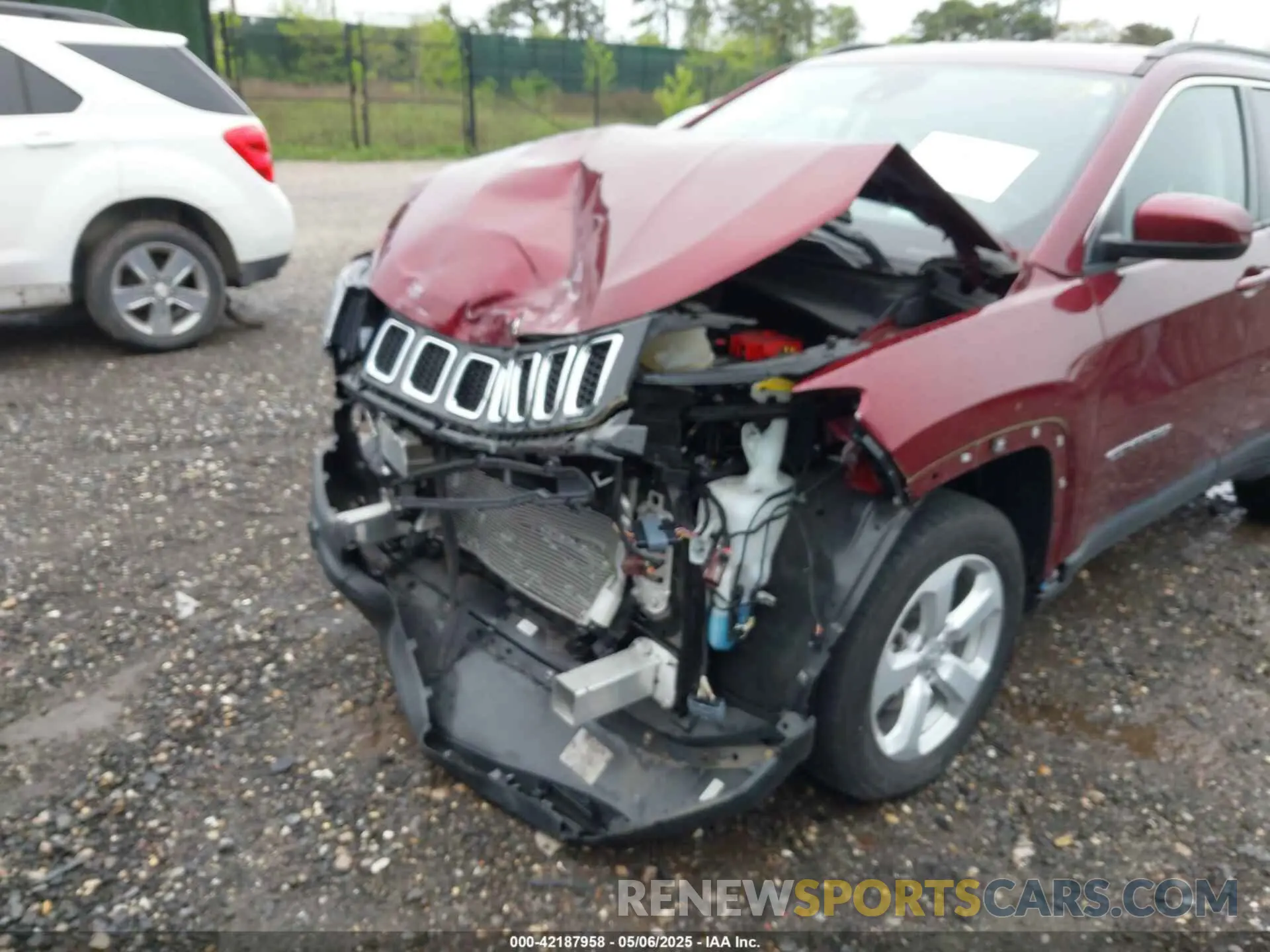 6 Photograph of a damaged car 3C4NJDBB1MT597693 JEEP COMPASS 2021