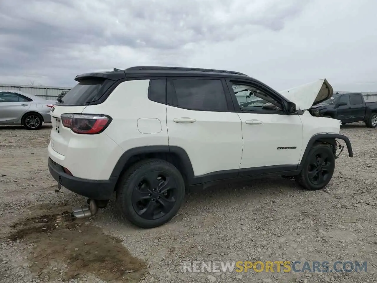3 Photograph of a damaged car 3C4NJDBB2MT519133 JEEP COMPASS 2021