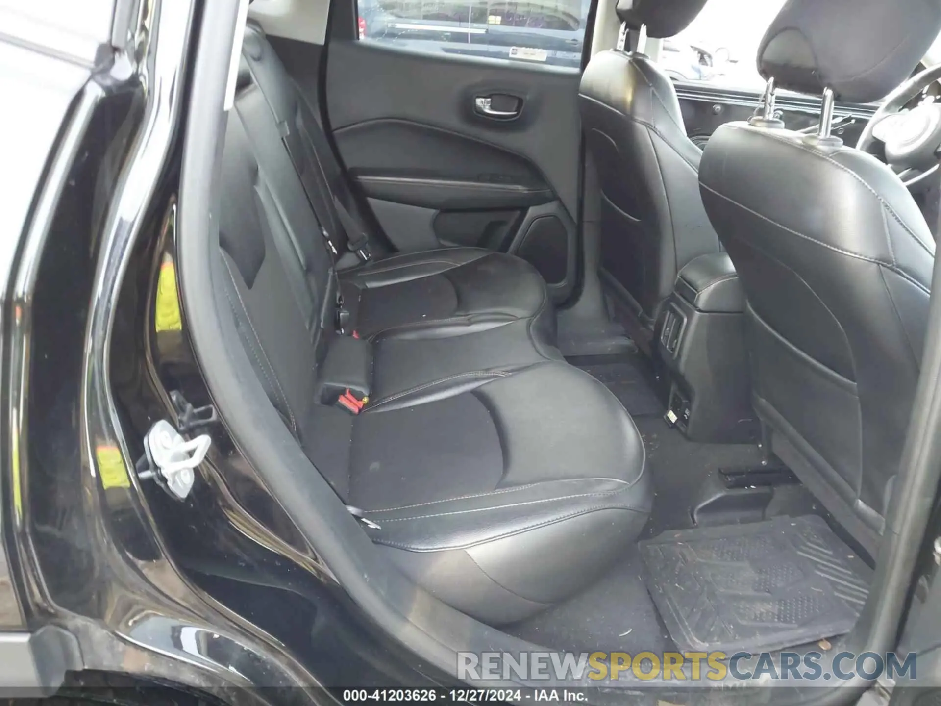 8 Photograph of a damaged car 3C4NJDBB2MT530276 JEEP COMPASS 2021