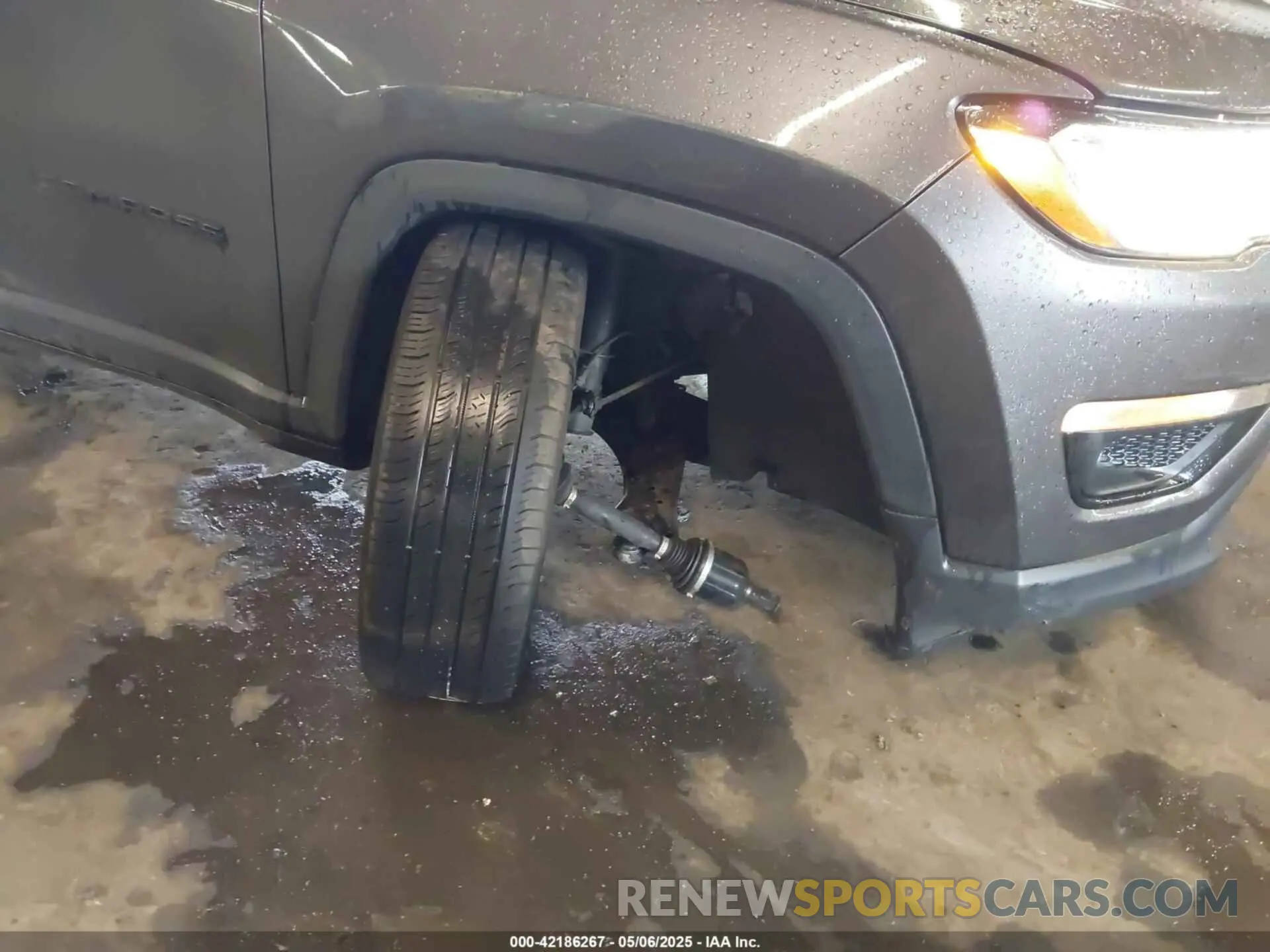 18 Photograph of a damaged car 3C4NJDBB3MT526057 JEEP COMPASS 2021