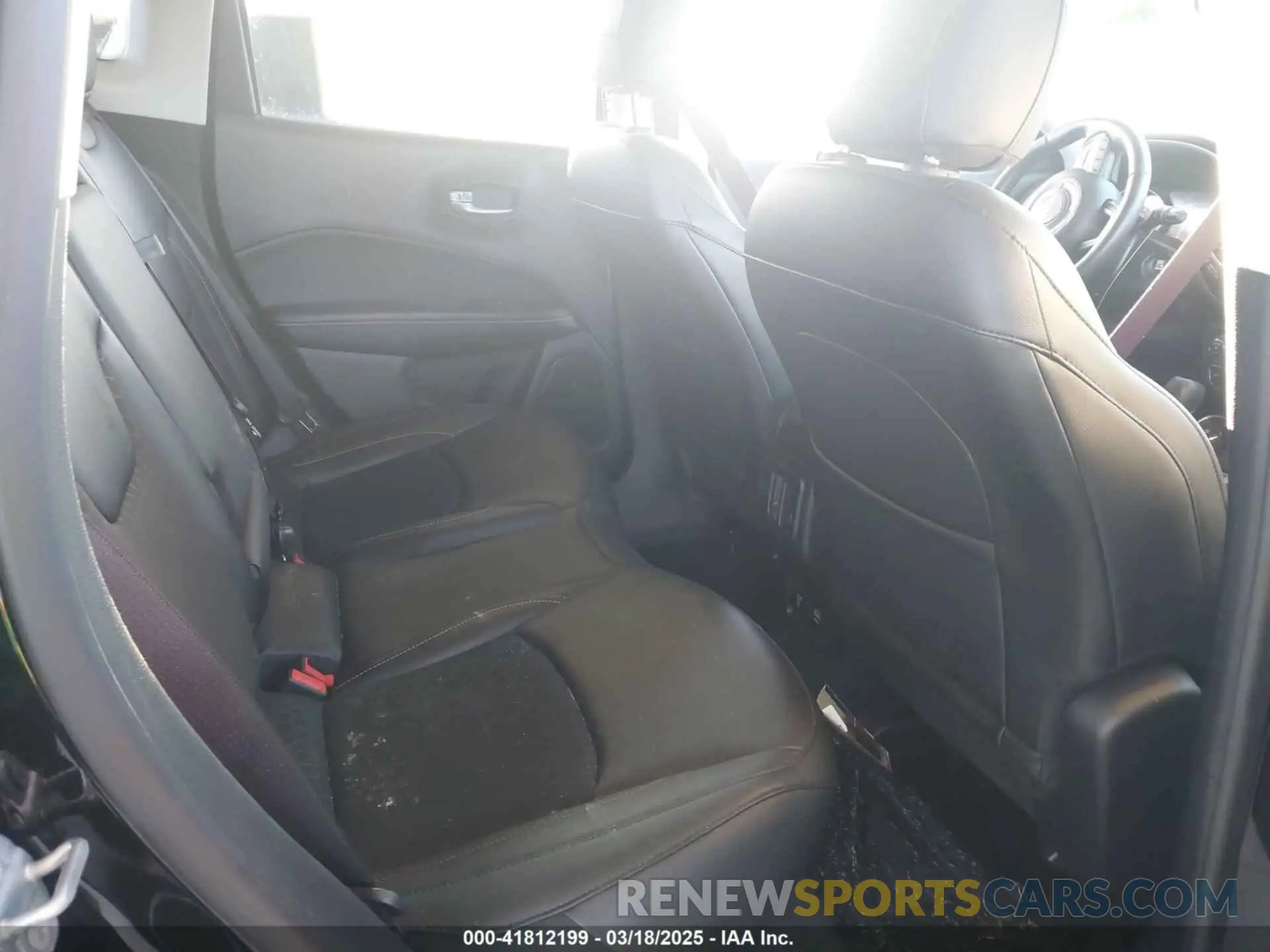 8 Photograph of a damaged car 3C4NJDBB3MT529833 JEEP COMPASS 2021