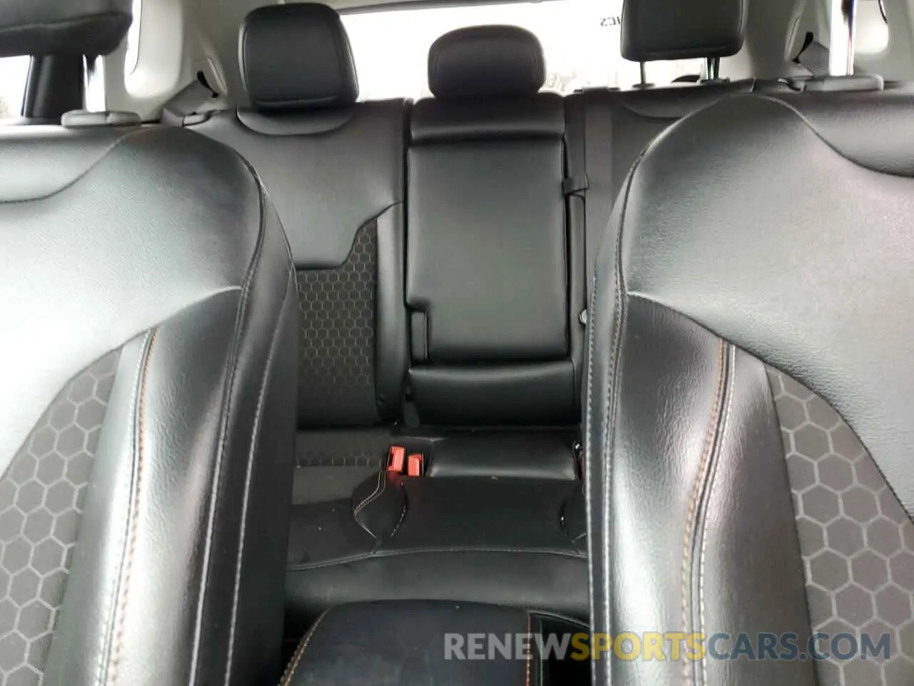 10 Photograph of a damaged car 3C4NJDBB4MT507484 JEEP COMPASS 2021