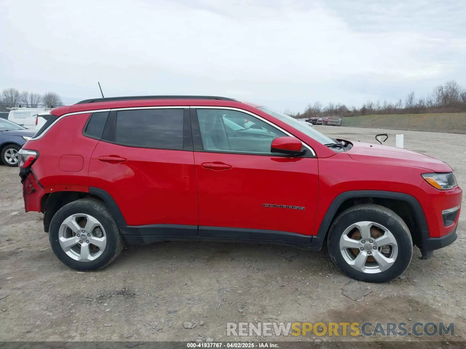 14 Photograph of a damaged car 3C4NJDBB4MT540632 JEEP COMPASS 2021
