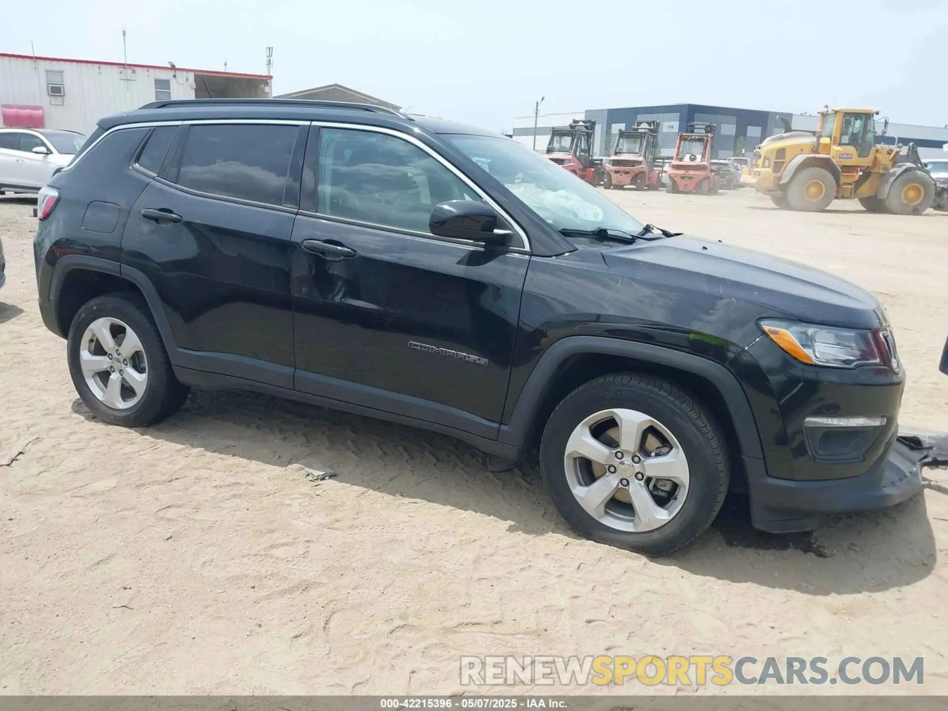 1 Photograph of a damaged car 3C4NJDBB4MT593072 JEEP COMPASS 2021