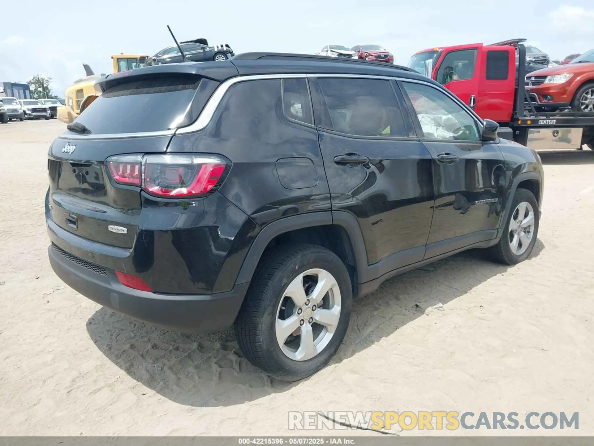 4 Photograph of a damaged car 3C4NJDBB4MT593072 JEEP COMPASS 2021