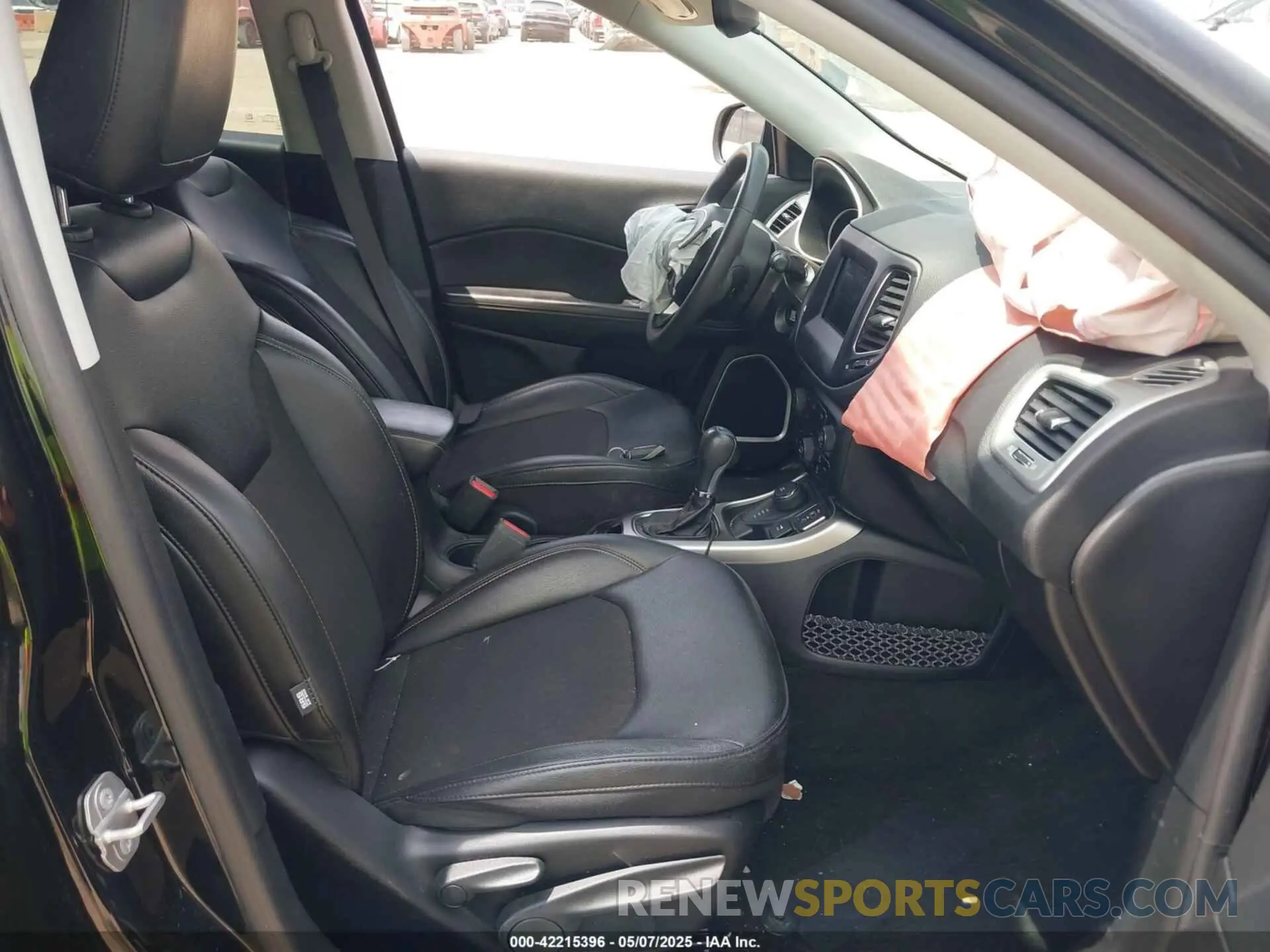 5 Photograph of a damaged car 3C4NJDBB4MT593072 JEEP COMPASS 2021