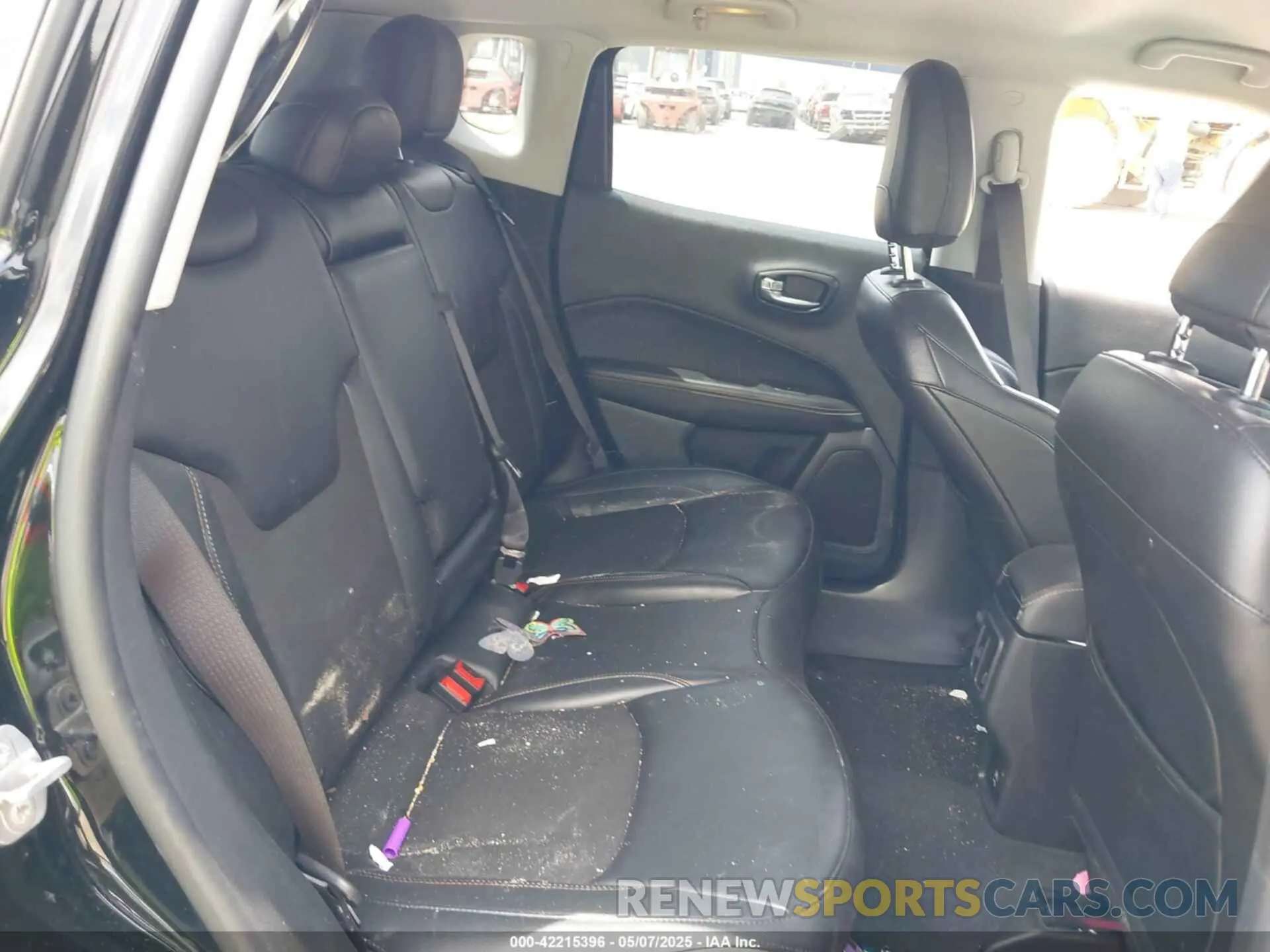 8 Photograph of a damaged car 3C4NJDBB4MT593072 JEEP COMPASS 2021