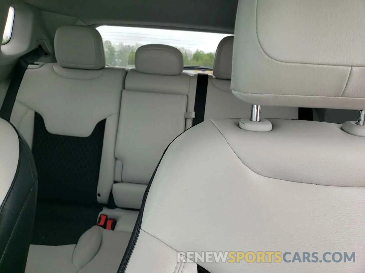 10 Photograph of a damaged car 3C4NJDBB5MT539909 JEEP COMPASS 2021