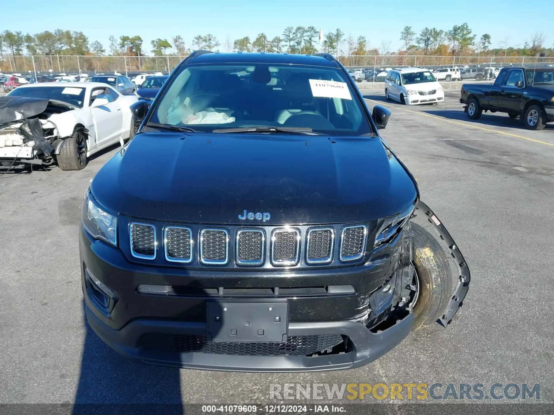 13 Photograph of a damaged car 3C4NJDBB5MT592836 JEEP COMPASS 2021