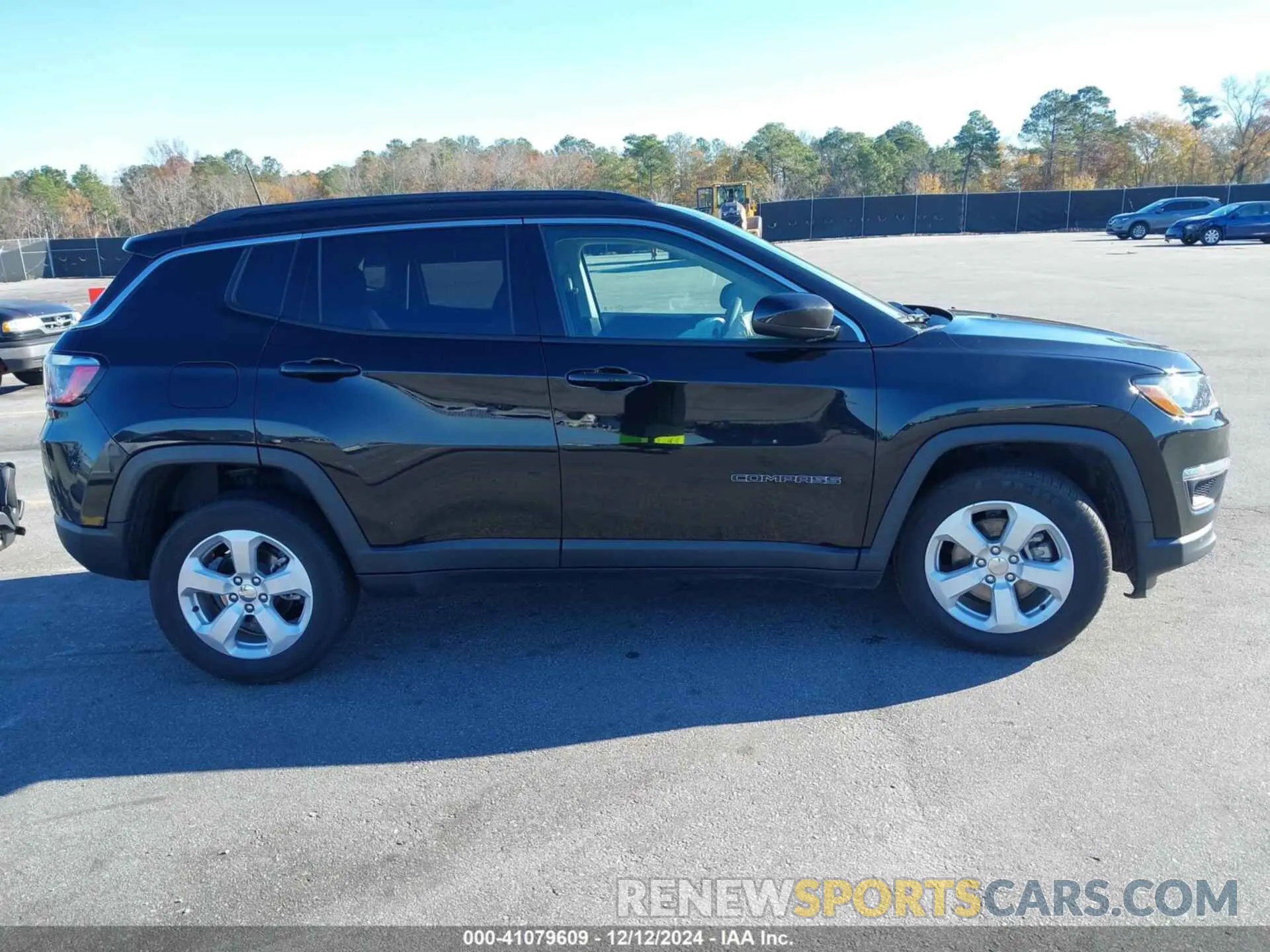 14 Photograph of a damaged car 3C4NJDBB5MT592836 JEEP COMPASS 2021