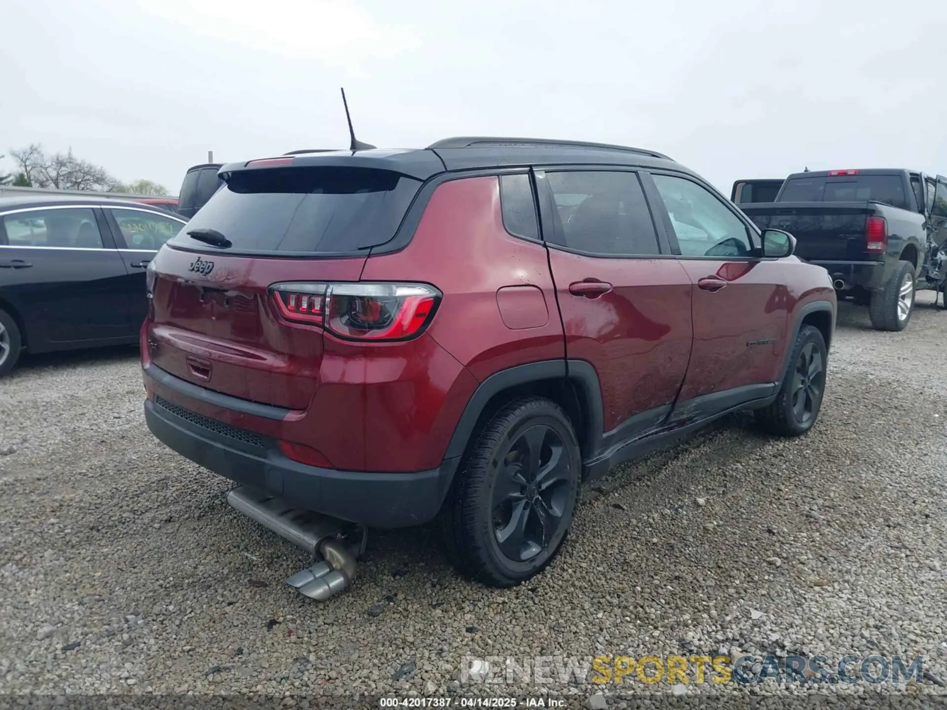 4 Photograph of a damaged car 3C4NJDBB6MT530958 JEEP COMPASS 2021