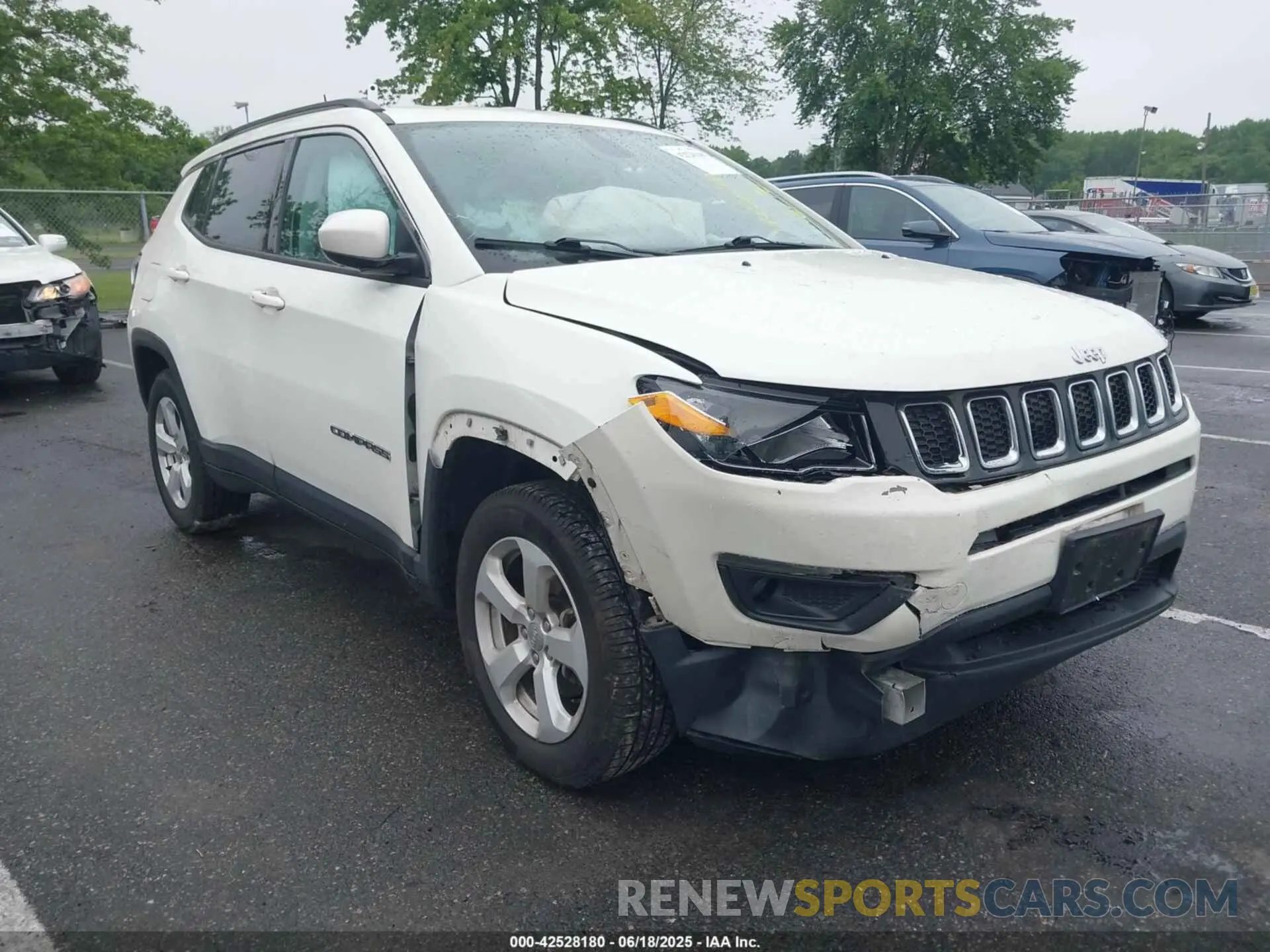 1 Photograph of a damaged car 3C4NJDBB6MT537568 JEEP COMPASS 2021
