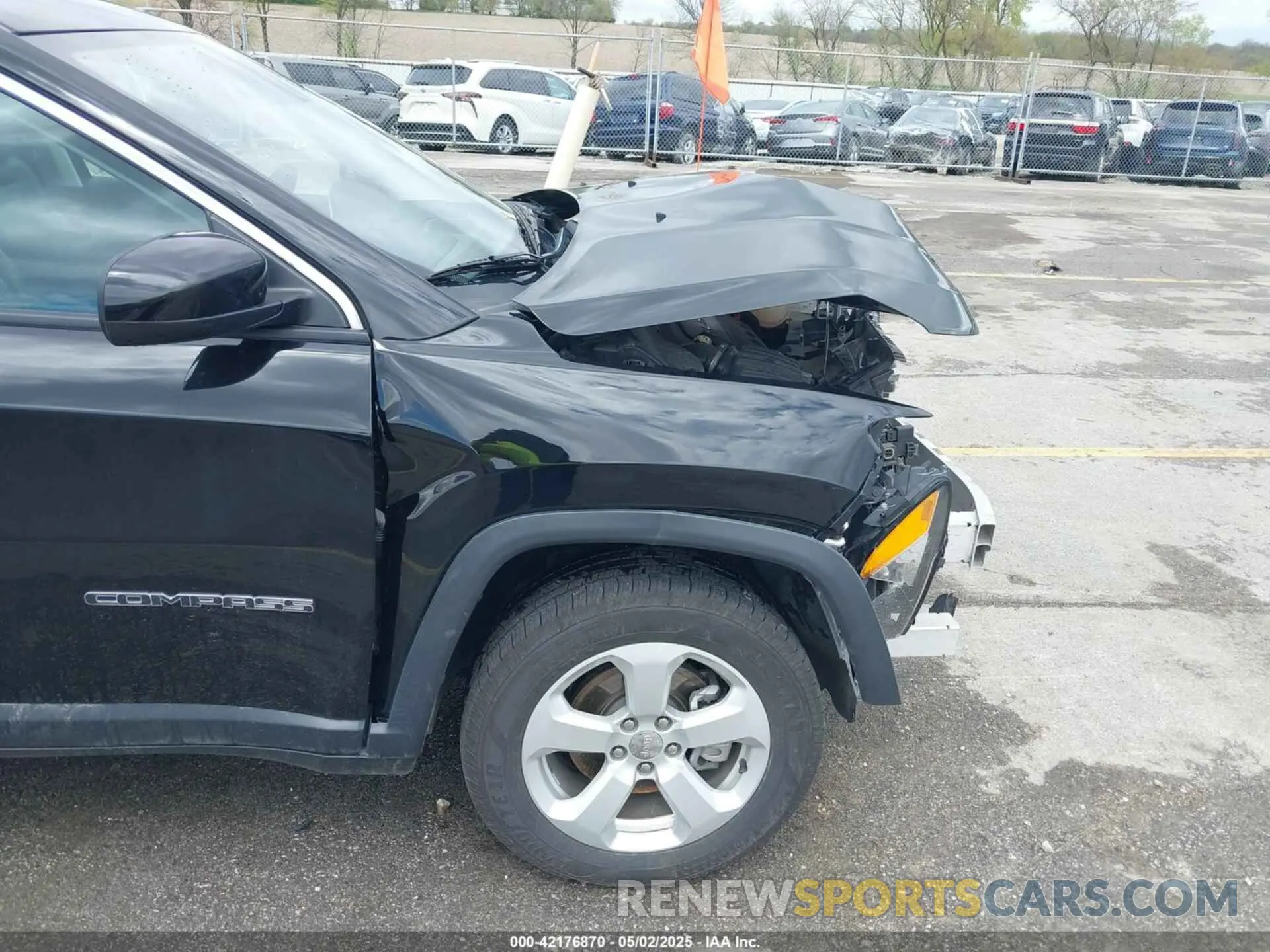 18 Photograph of a damaged car 3C4NJDBB6MT564236 JEEP COMPASS 2021