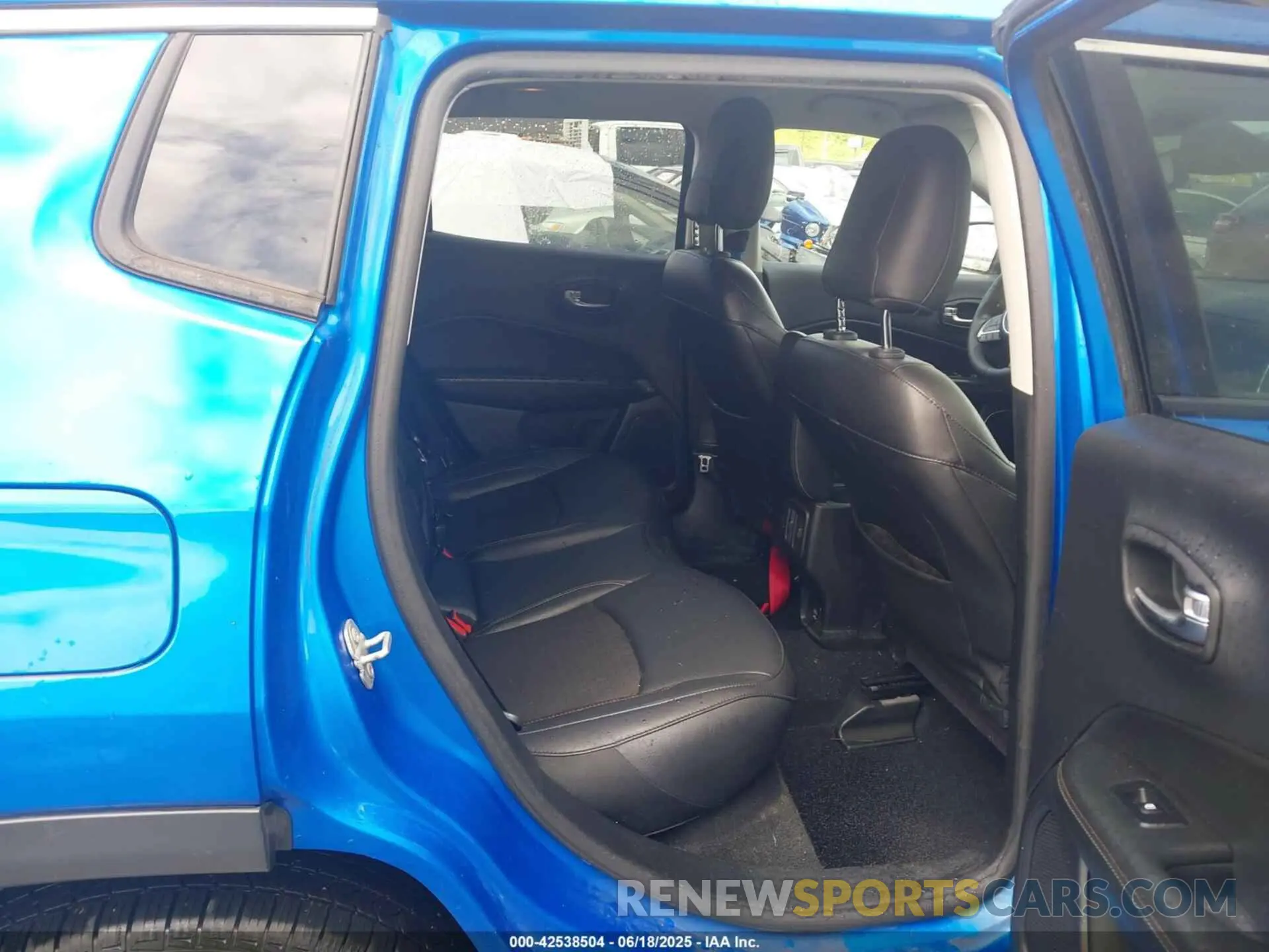 8 Photograph of a damaged car 3C4NJDBB8MT529973 JEEP COMPASS 2021