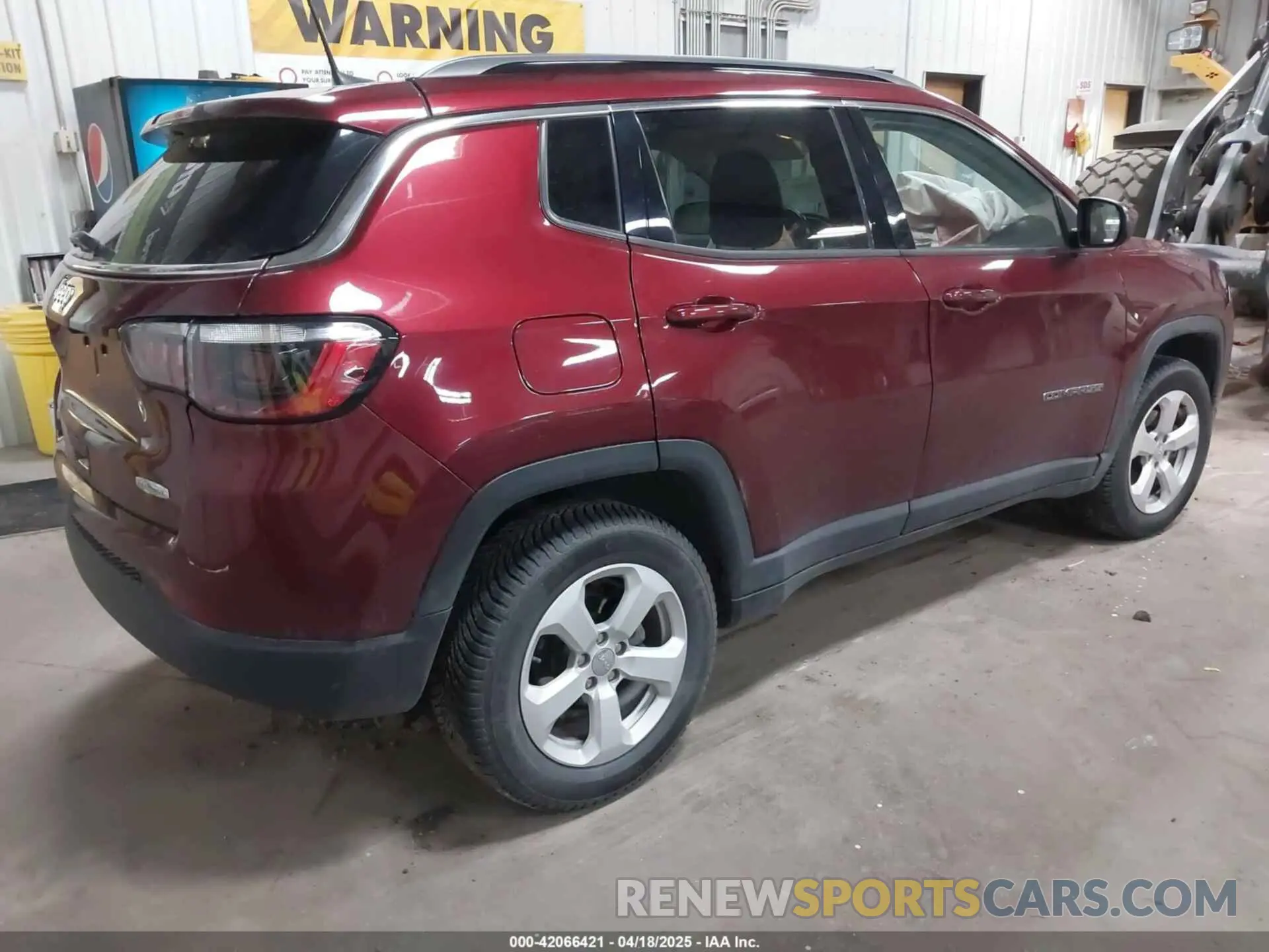 4 Photograph of a damaged car 3C4NJDBB8MT547261 JEEP COMPASS 2021