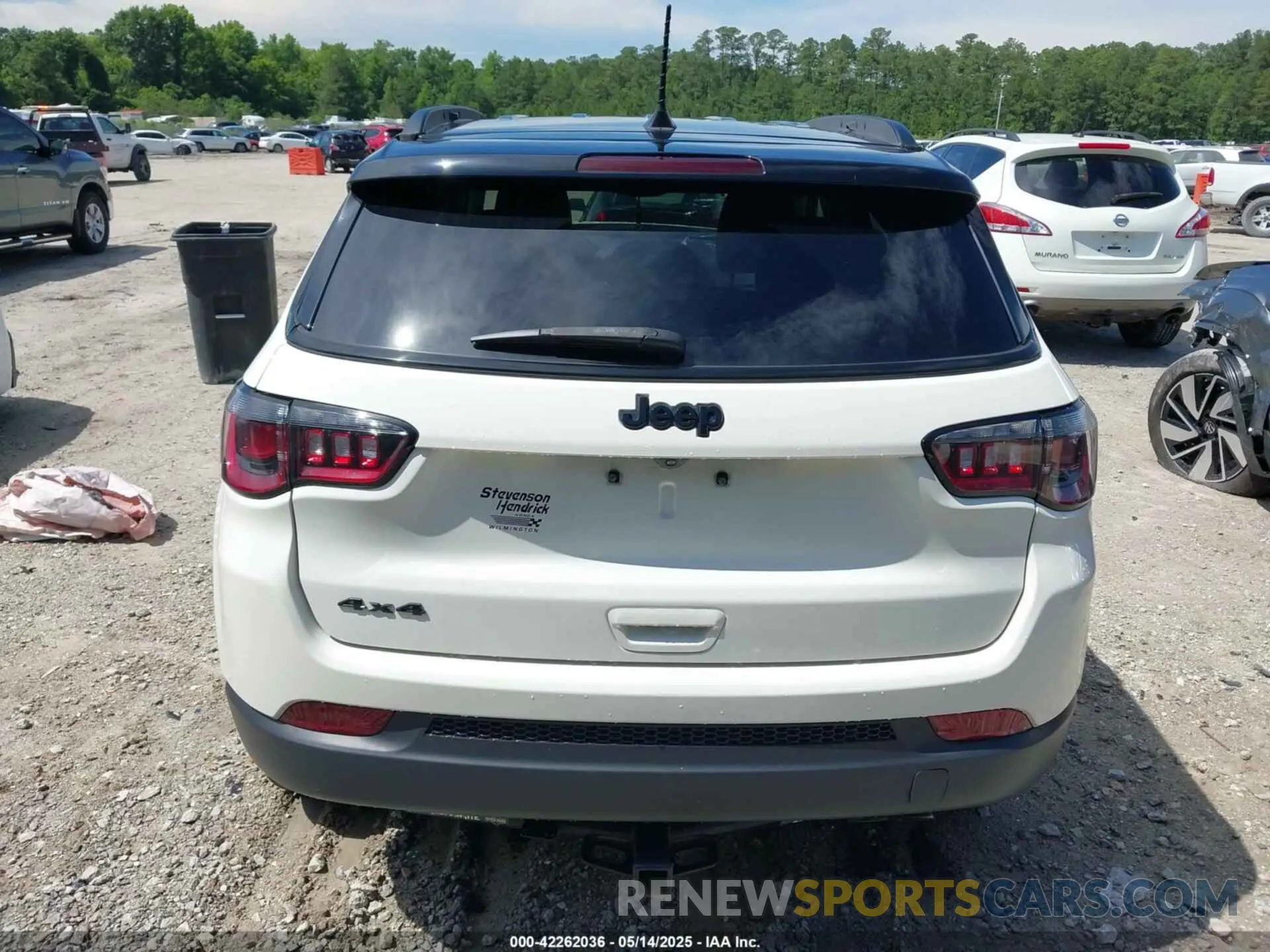 16 Photograph of a damaged car 3C4NJDBB8MT555358 JEEP COMPASS 2021