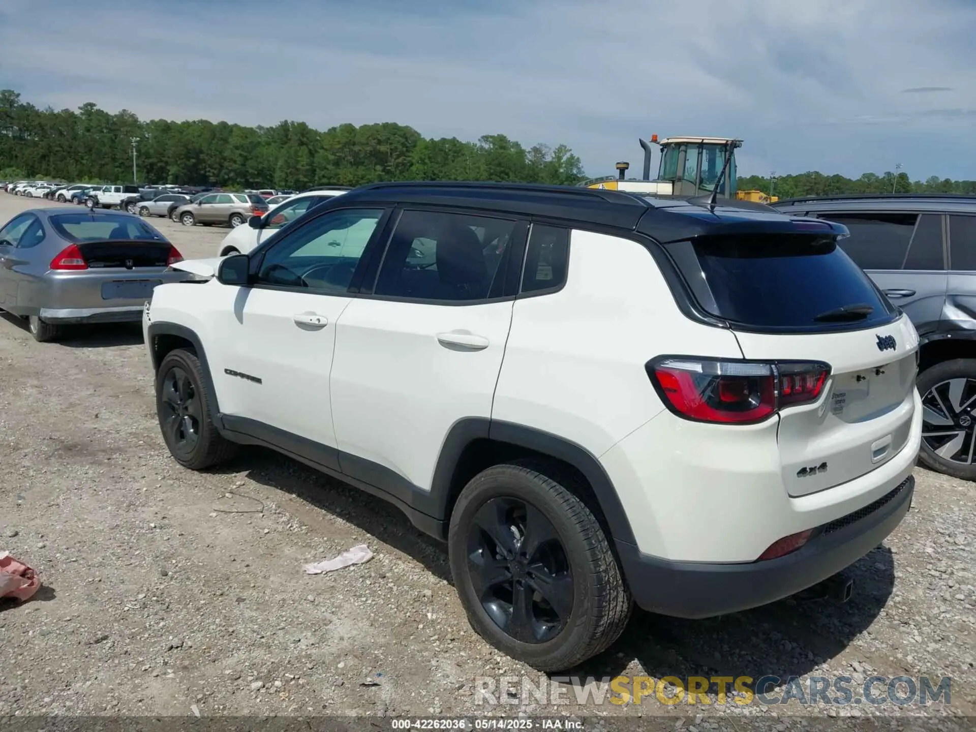 3 Photograph of a damaged car 3C4NJDBB8MT555358 JEEP COMPASS 2021