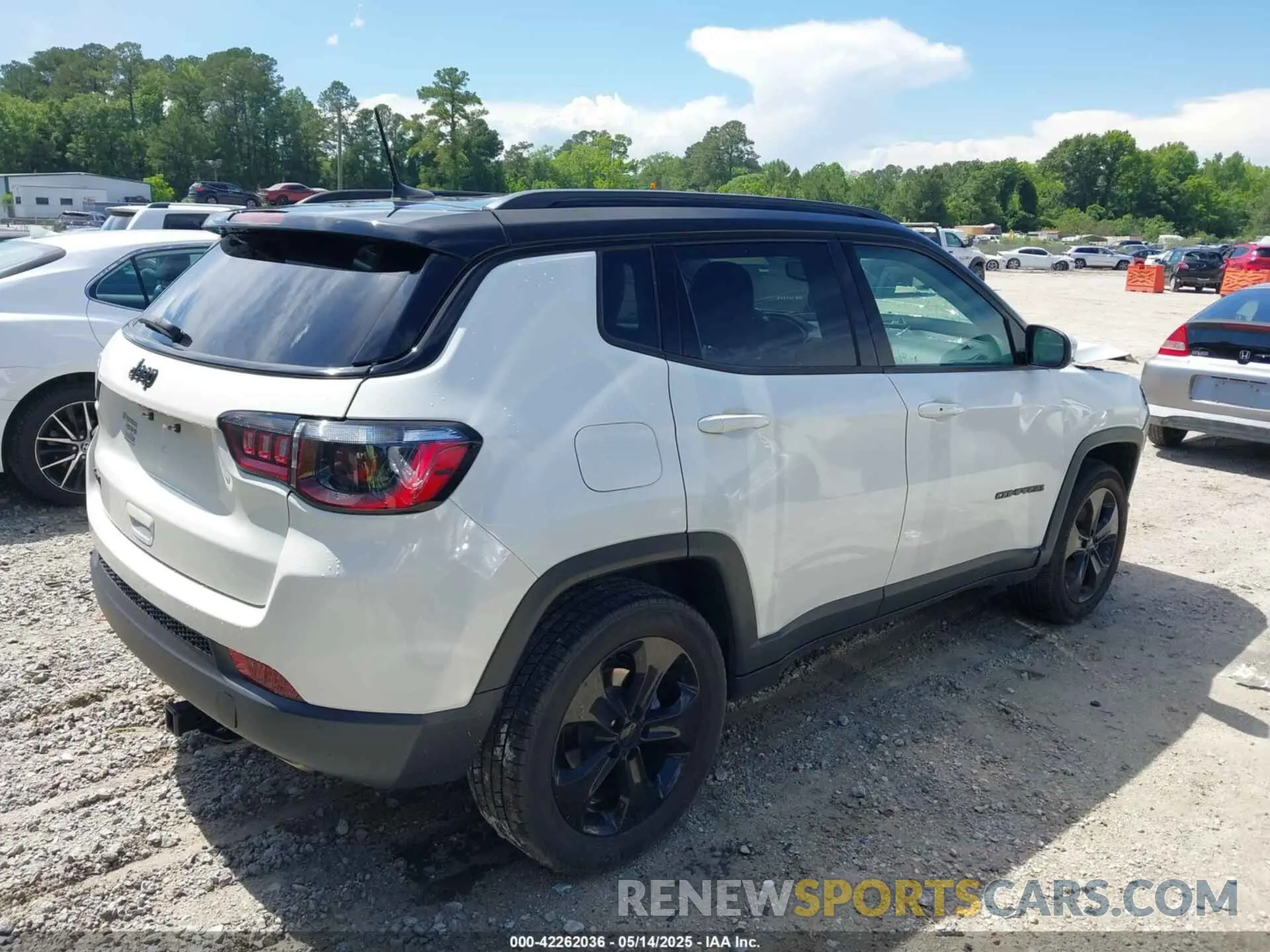 4 Photograph of a damaged car 3C4NJDBB8MT555358 JEEP COMPASS 2021