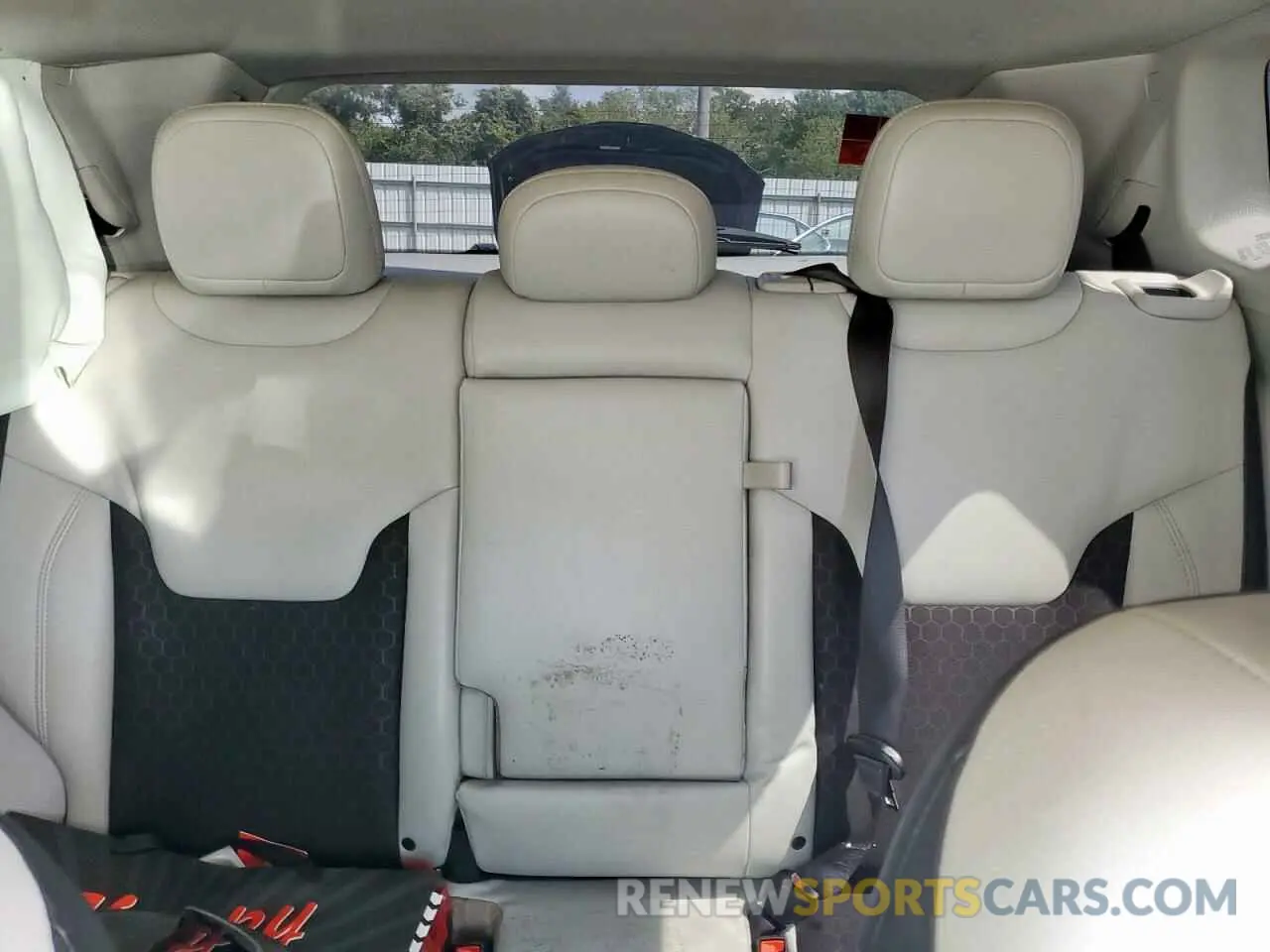 10 Photograph of a damaged car 3C4NJDBB8MT562682 JEEP COMPASS 2021