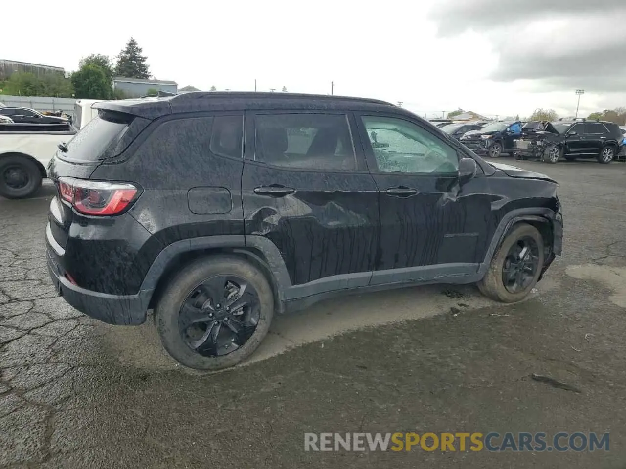 3 Photograph of a damaged car 3C4NJDBB8MT591566 JEEP COMPASS 2021