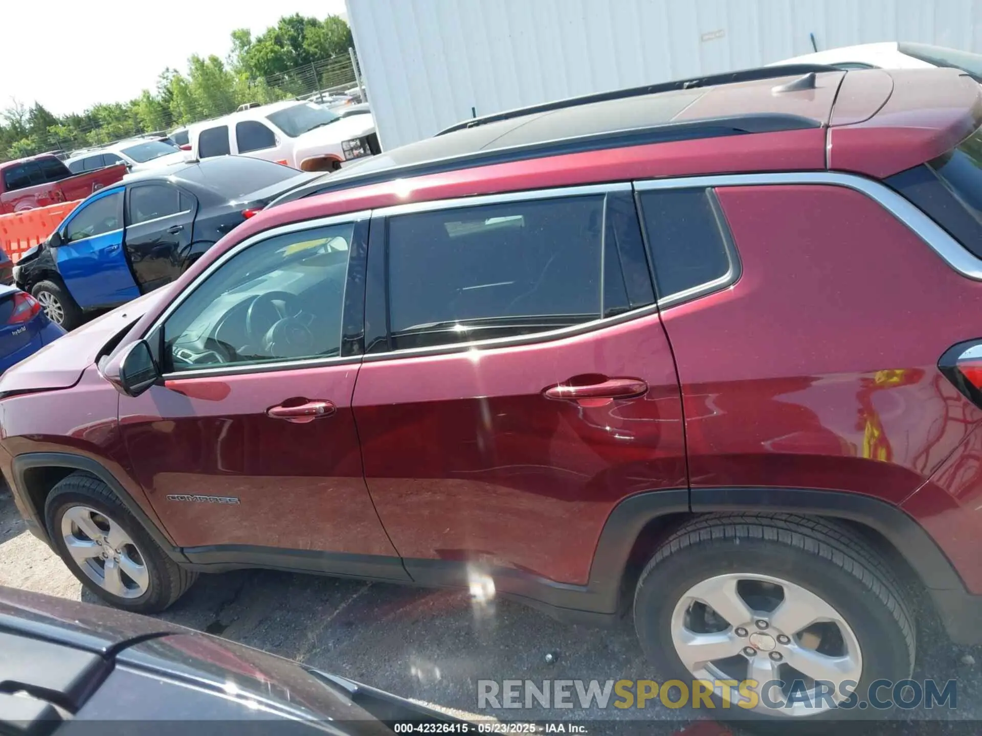 14 Photograph of a damaged car 3C4NJDBB9MT584061 JEEP COMPASS 2021