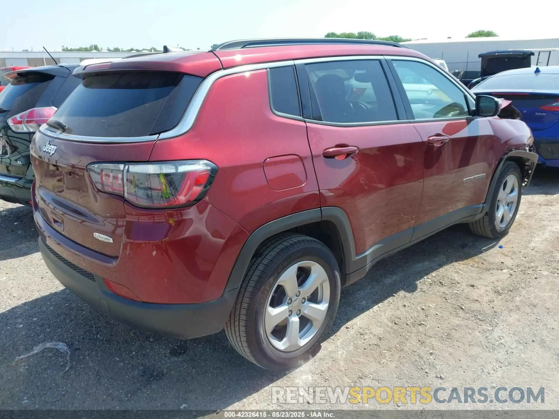 4 Photograph of a damaged car 3C4NJDBB9MT584061 JEEP COMPASS 2021