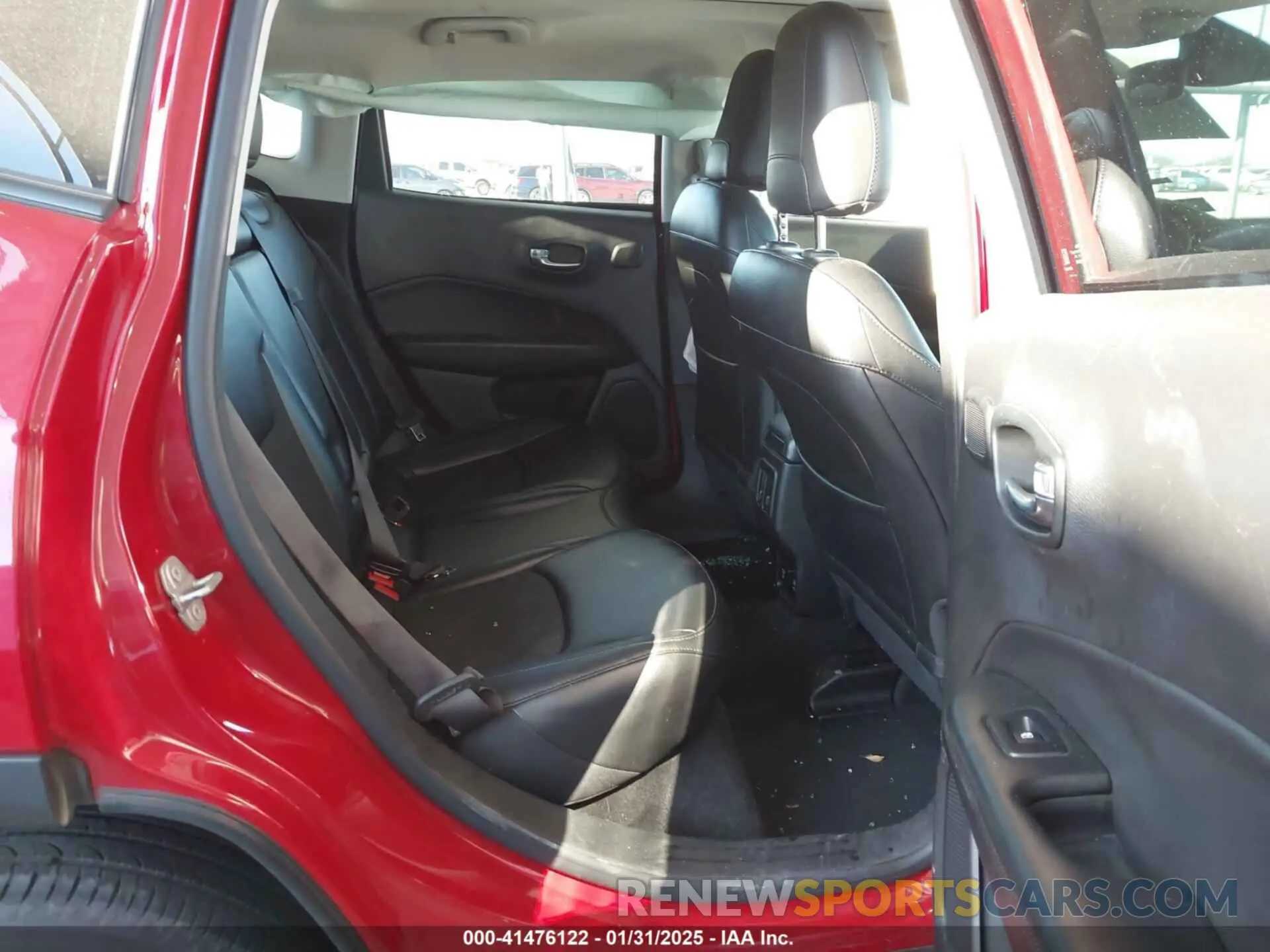 8 Photograph of a damaged car 3C4NJDBB9MT595254 JEEP COMPASS 2021
