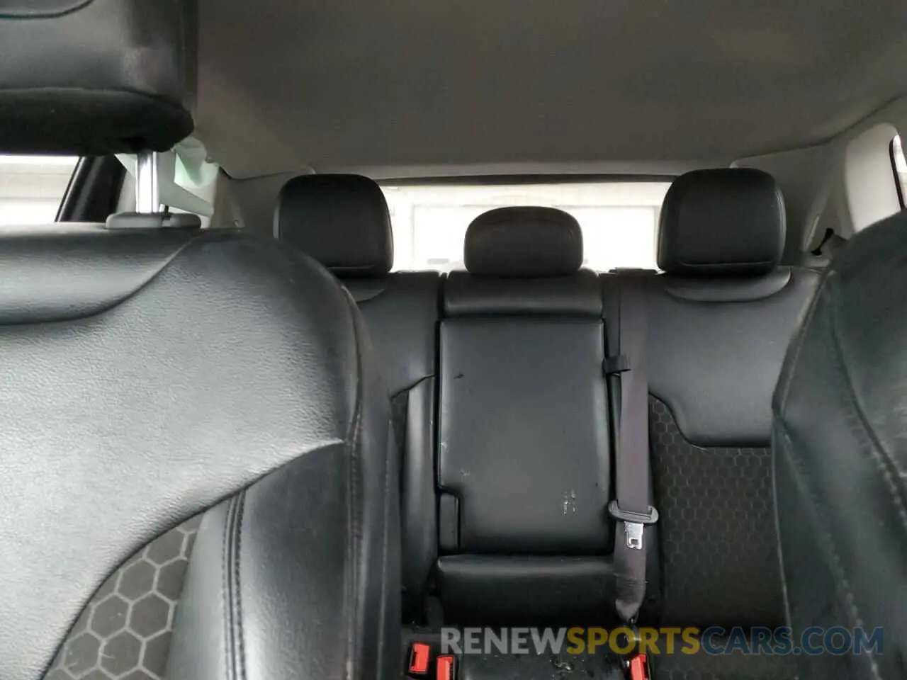 10 Photograph of a damaged car 3C4NJDBB9MT603661 JEEP COMPASS 2021