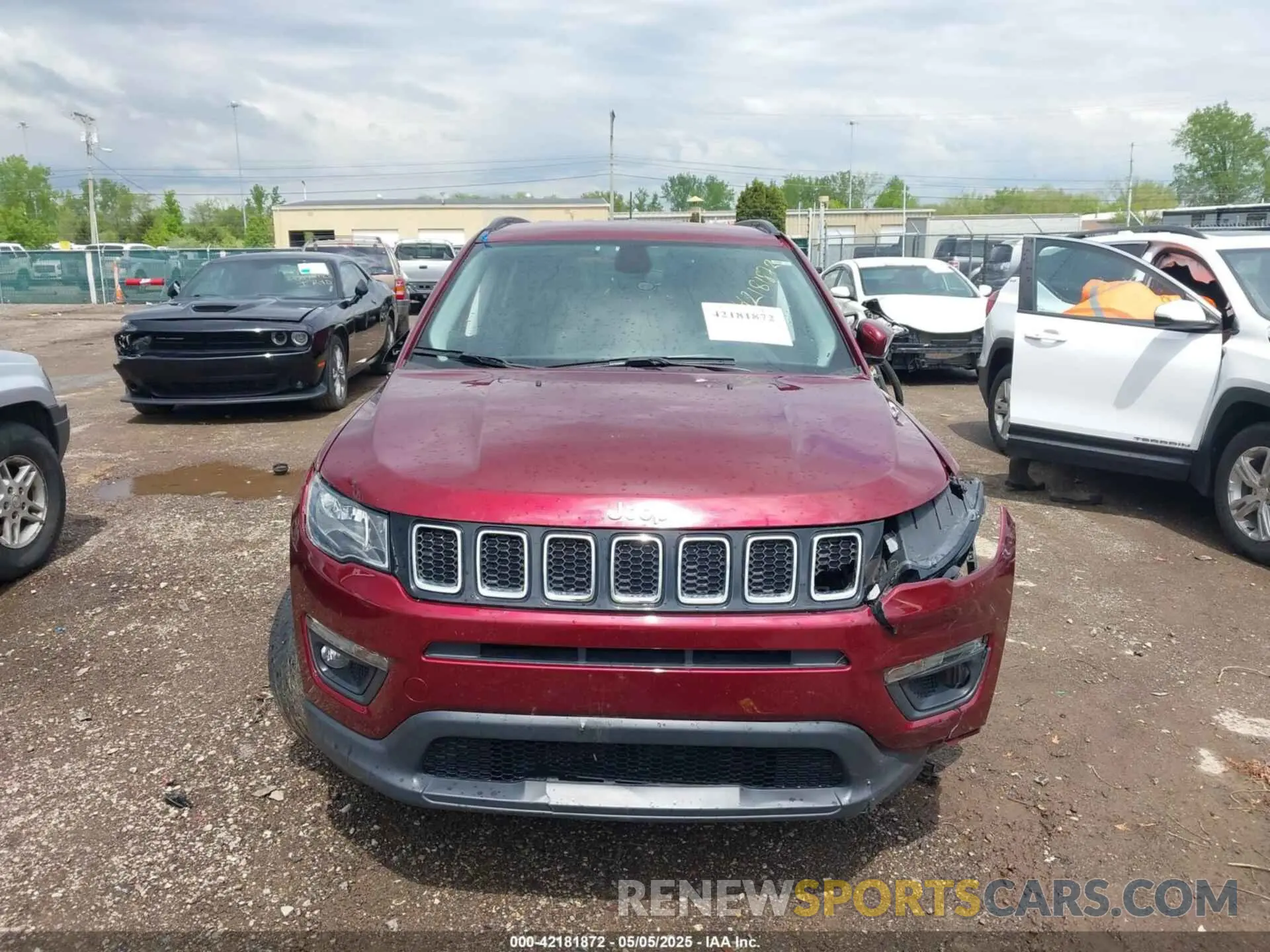 12 Photograph of a damaged car 3C4NJDBBXMT504993 JEEP COMPASS 2021