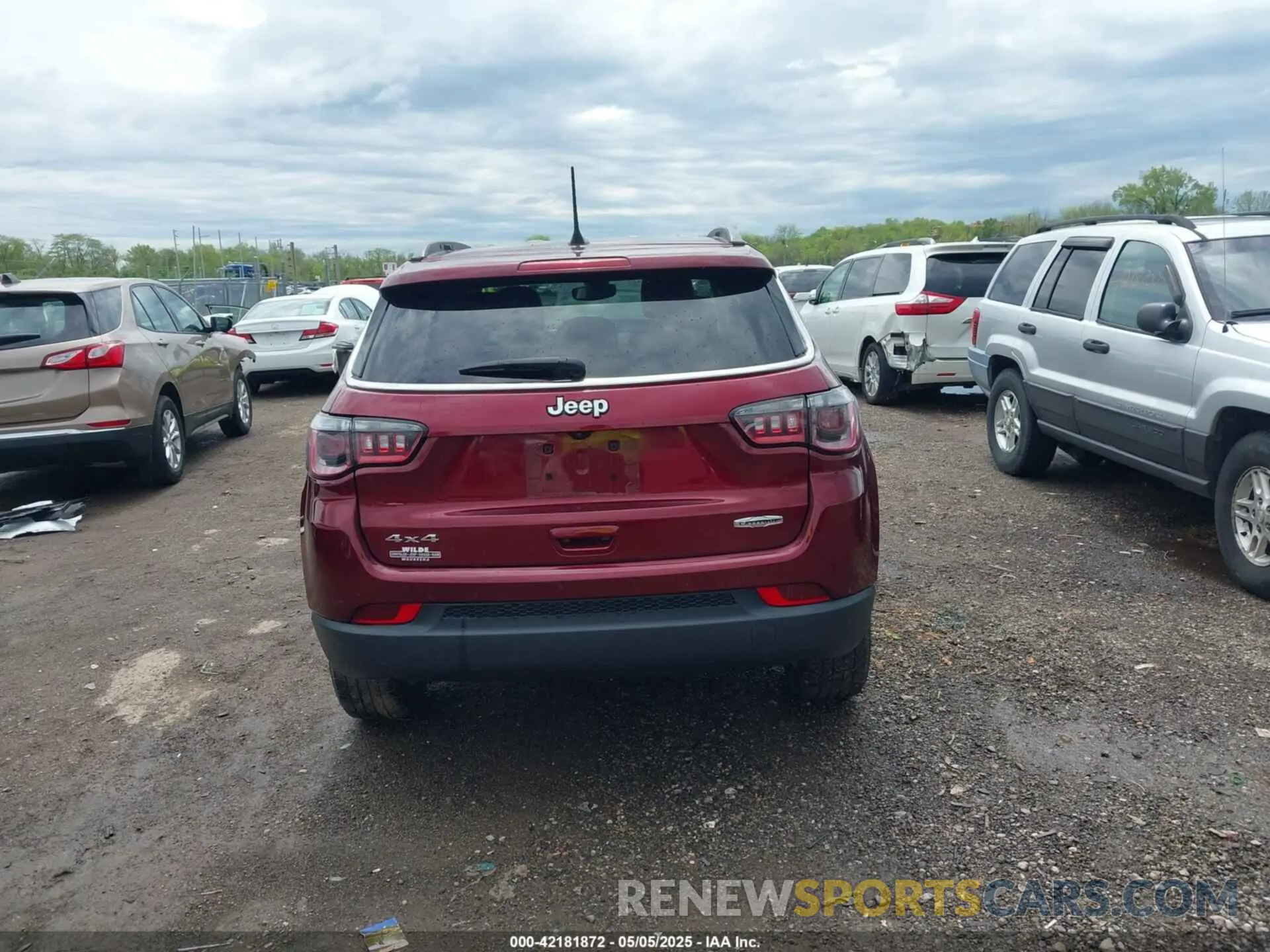 16 Photograph of a damaged car 3C4NJDBBXMT504993 JEEP COMPASS 2021