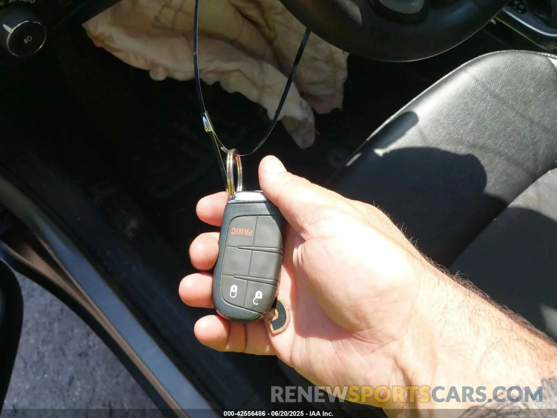 11 Photograph of a damaged car 3C4NJDBBXMT536651 JEEP COMPASS 2021